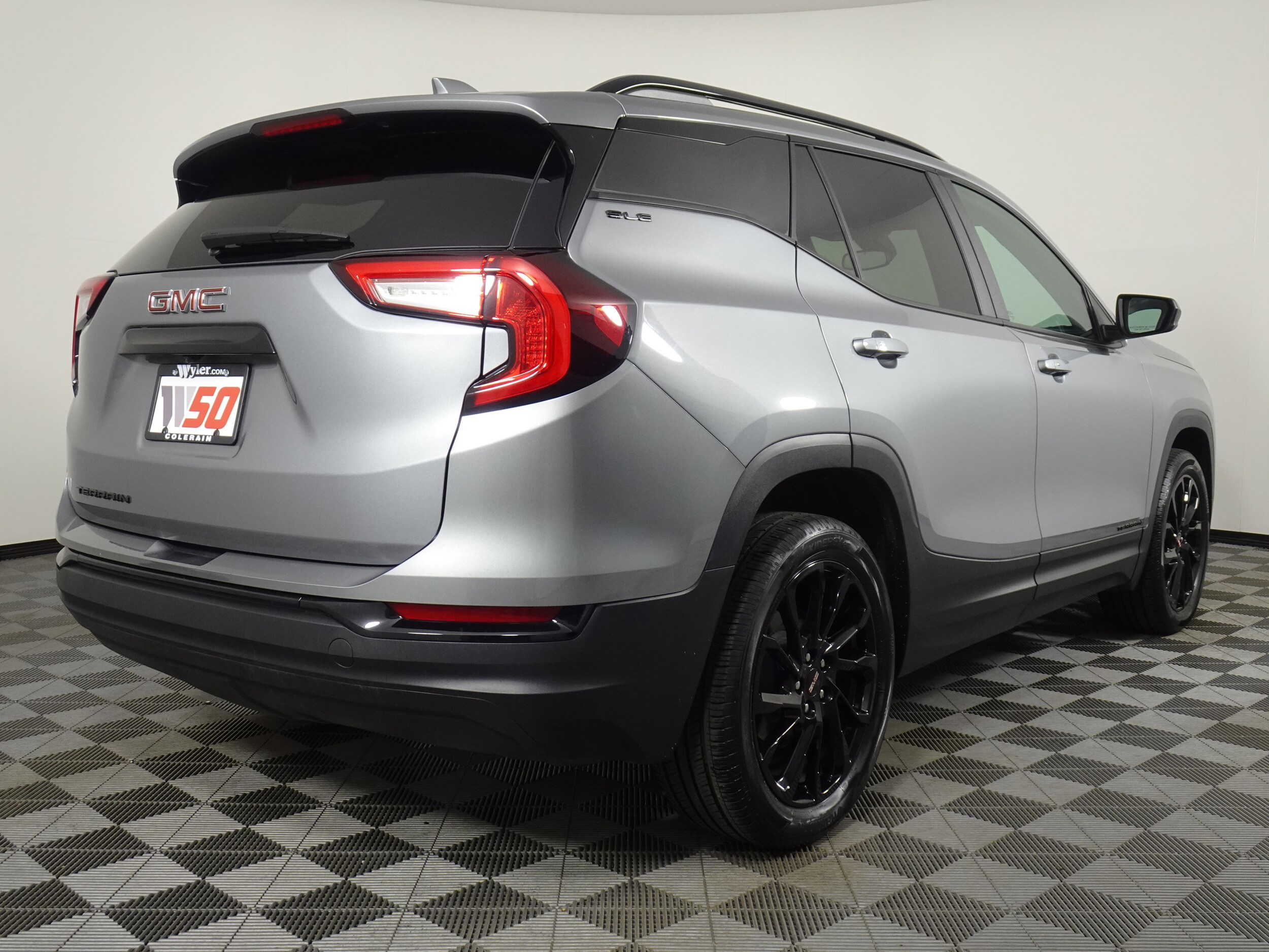 2023 Gmc Terrain SLE photo 3