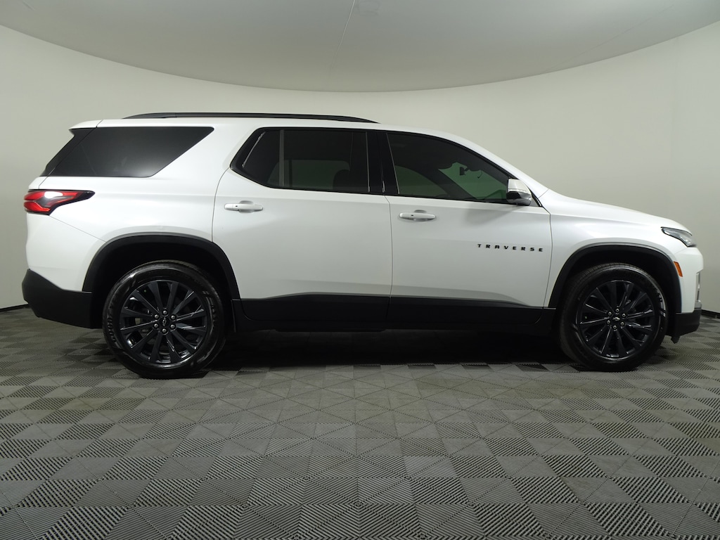 Used 2023 Chevrolet Traverse RS SUV