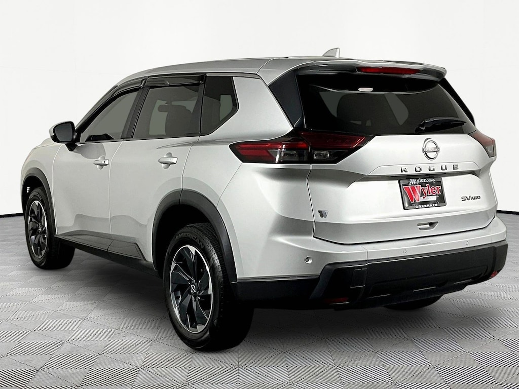 Used 2024 Nissan Rogue SV SUV