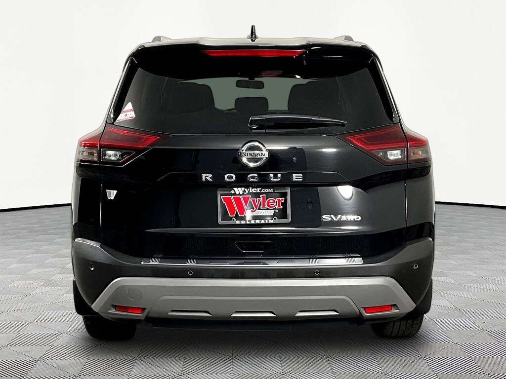Used 2021 Nissan Rogue SV SUV