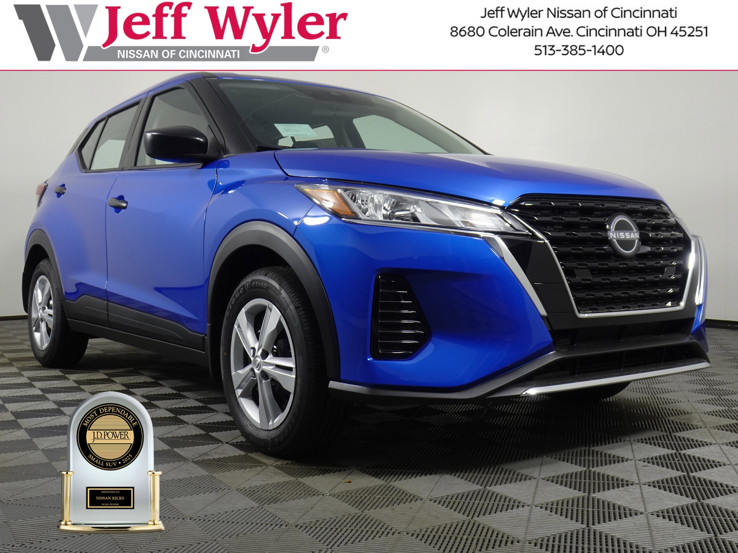 2025 Nissan KICKS PLAY Base's photo