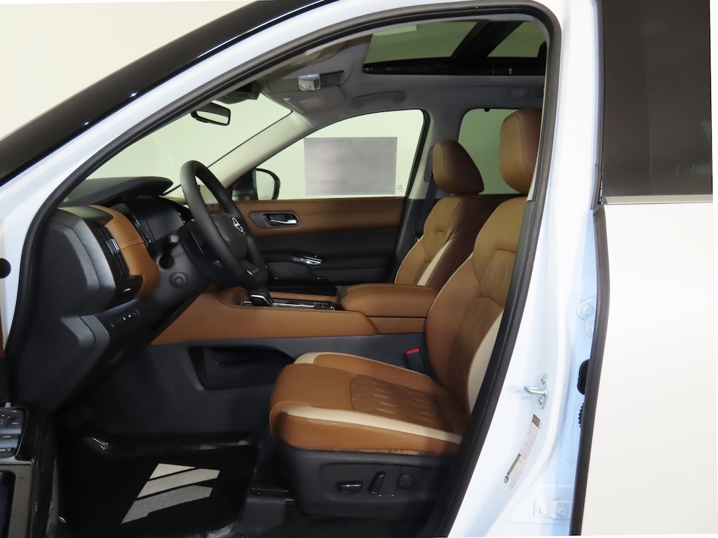 New 2026 Nissan Pathfinder Platinum SUV