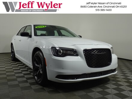 2023 Chrysler 300 Touring Sedan
