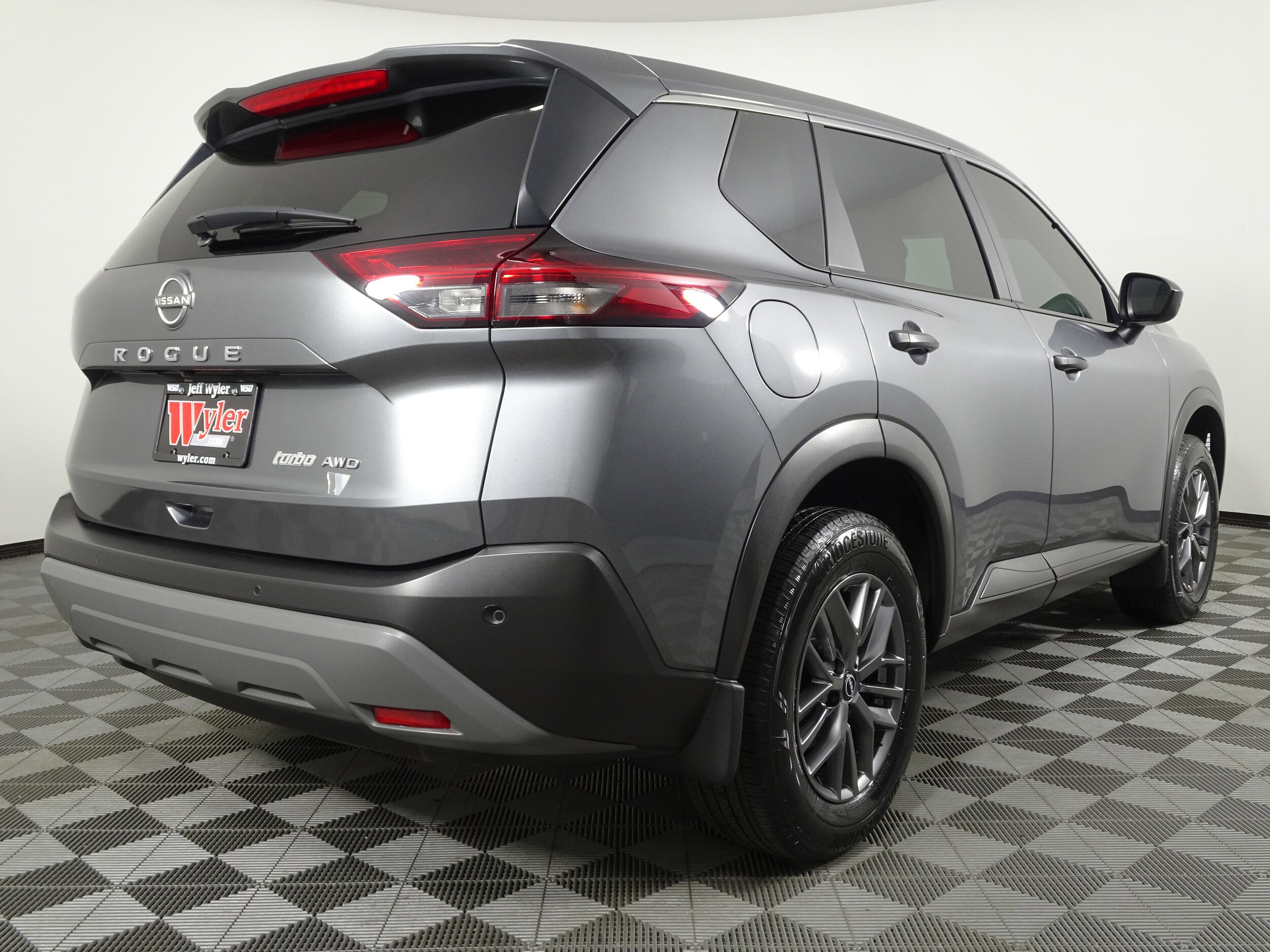 2023 Nissan Rogue AWD S photo 2