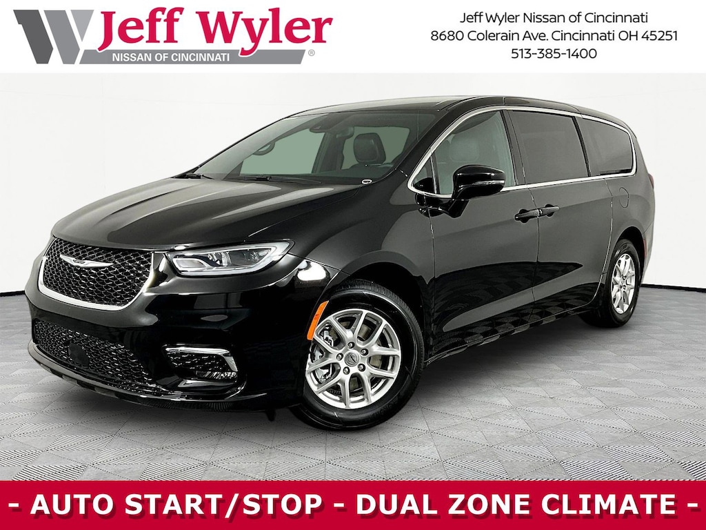 Used 2025 Chrysler Pacifica Select Minivan/Van