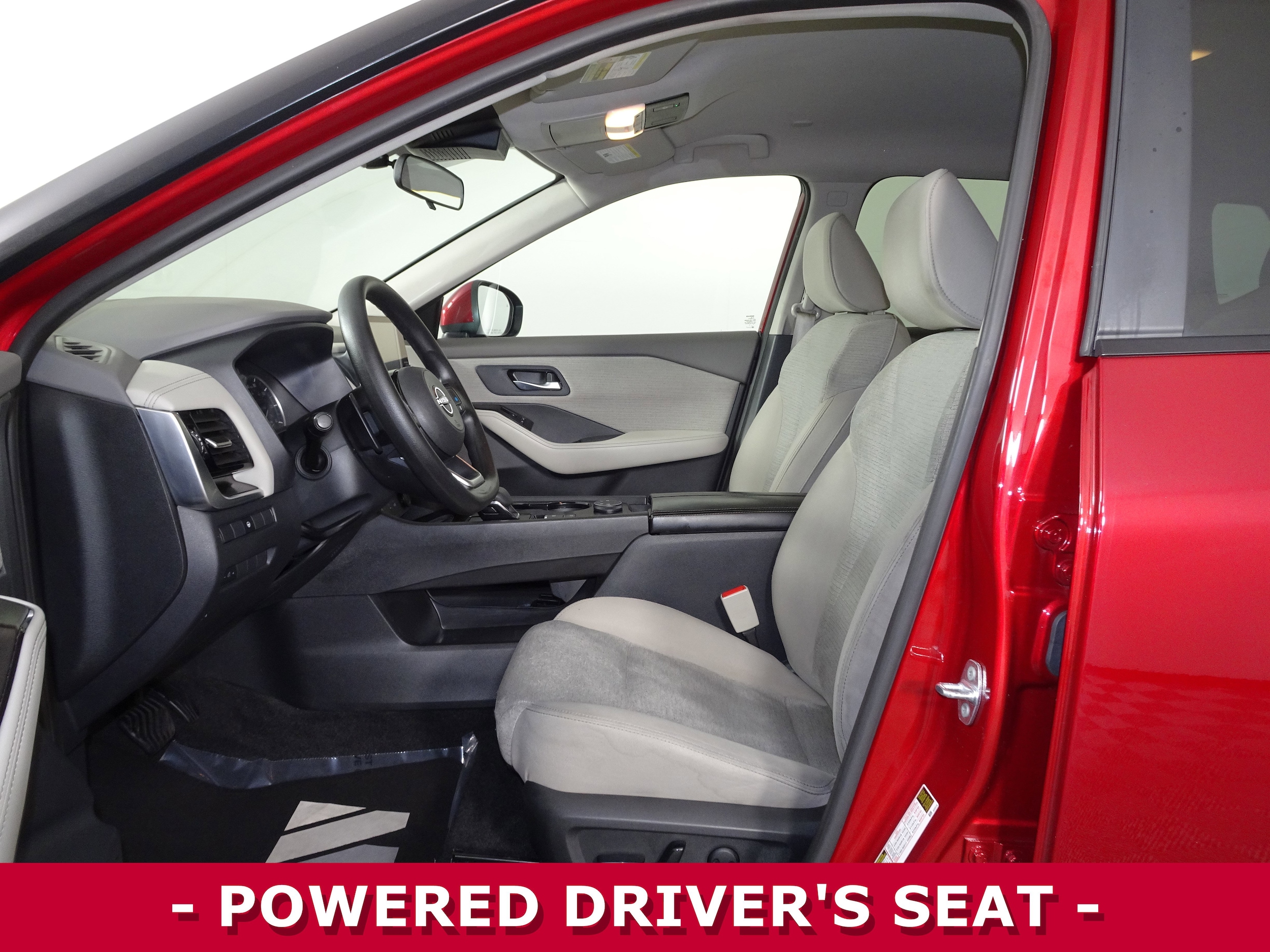 2022 Nissan Rogue SV photo 3