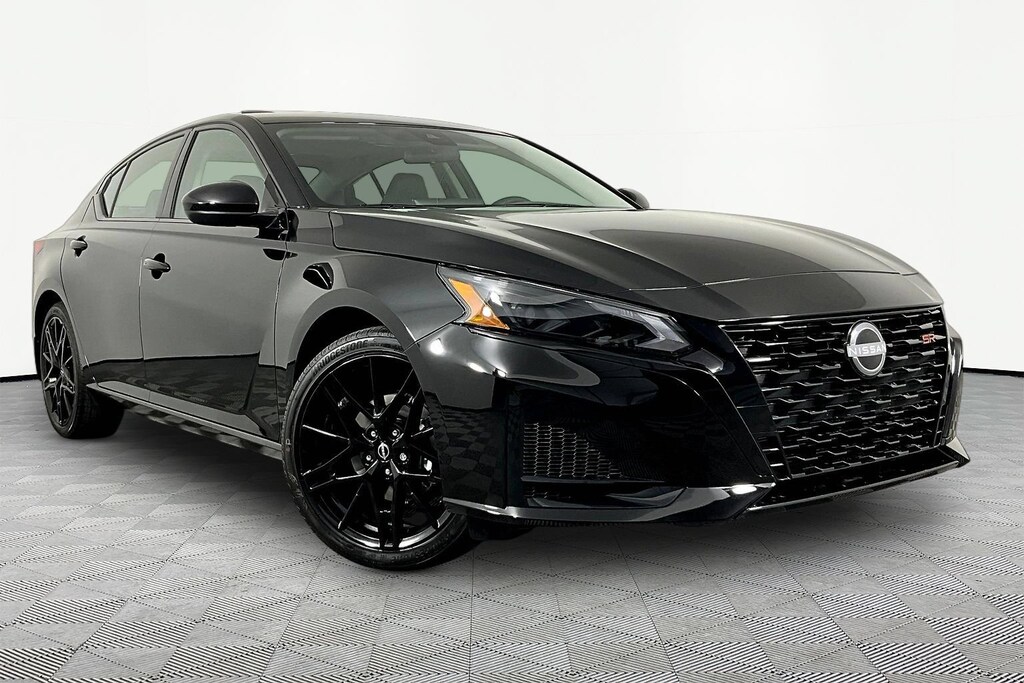 New 2026 Nissan Altima SR Sedan