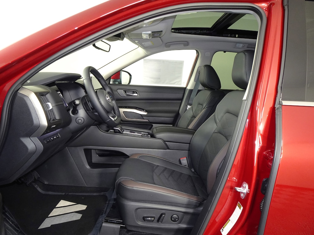 New 2025 Nissan Pathfinder Platinum SUV