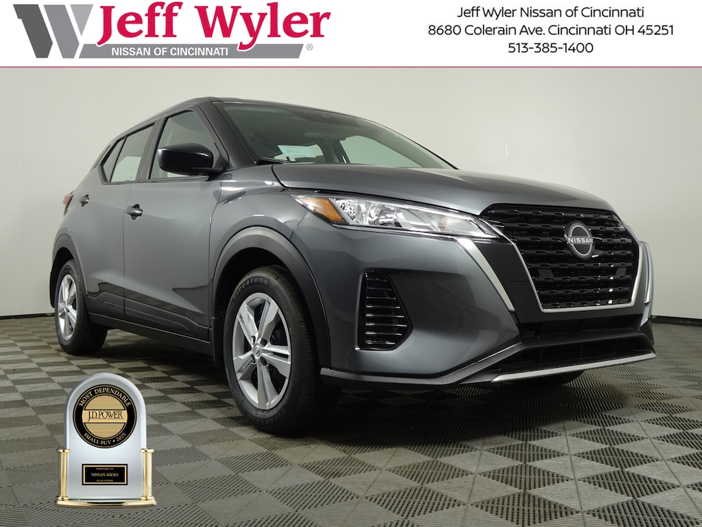 New 2025 Nissan Kicks Play S SUV