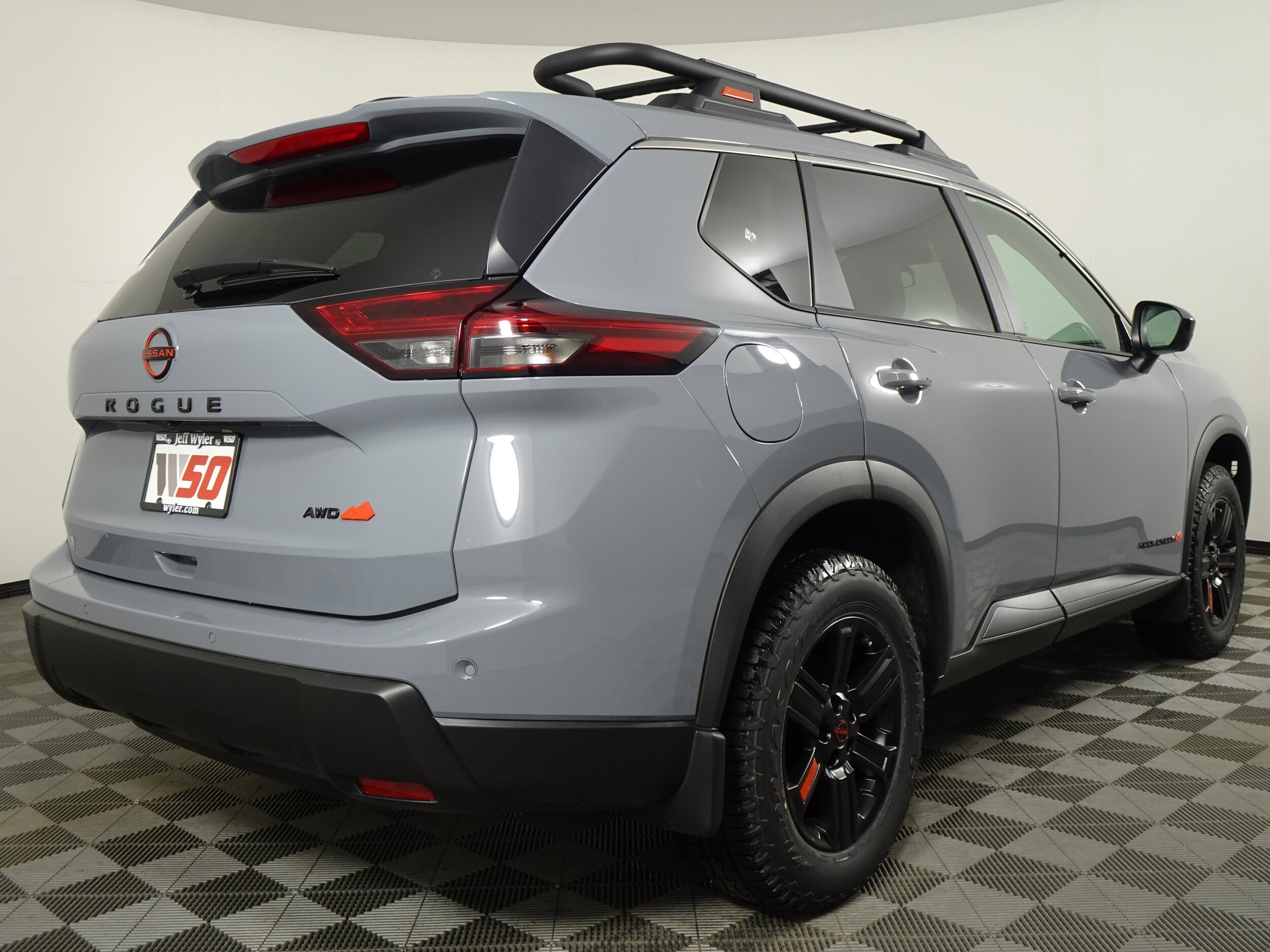 2025 Nissan Rogue SV photo 3