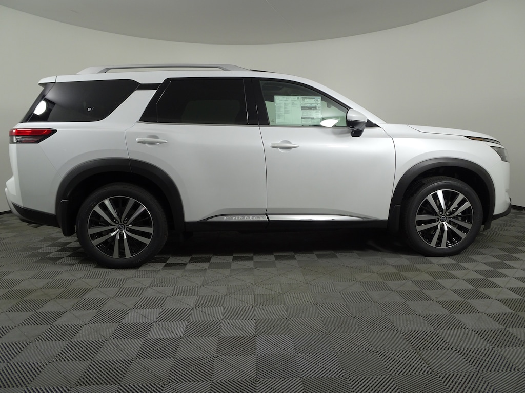 New 2025 Nissan Pathfinder Platinum SUV