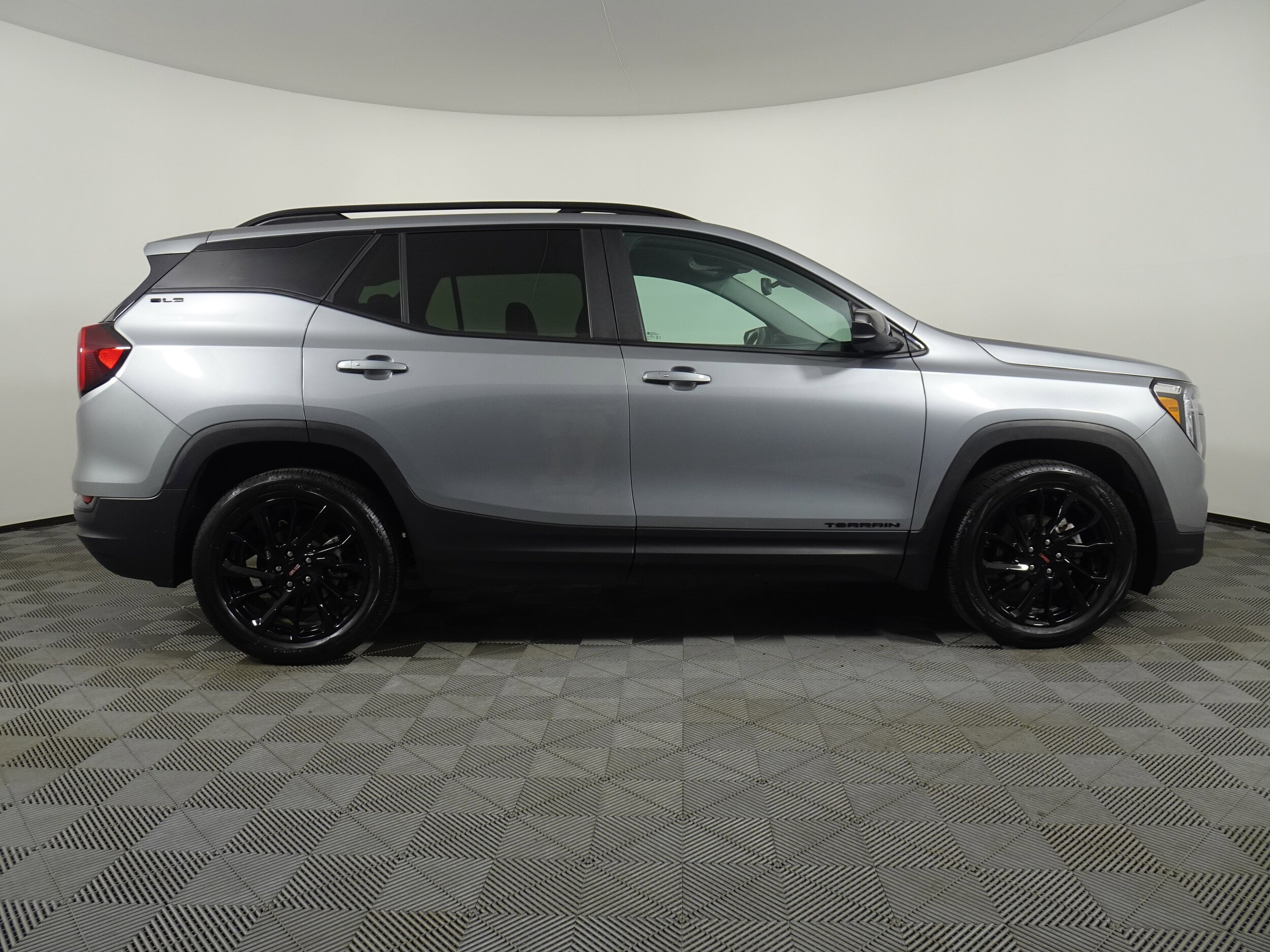2023 Gmc Terrain SLE photo 2