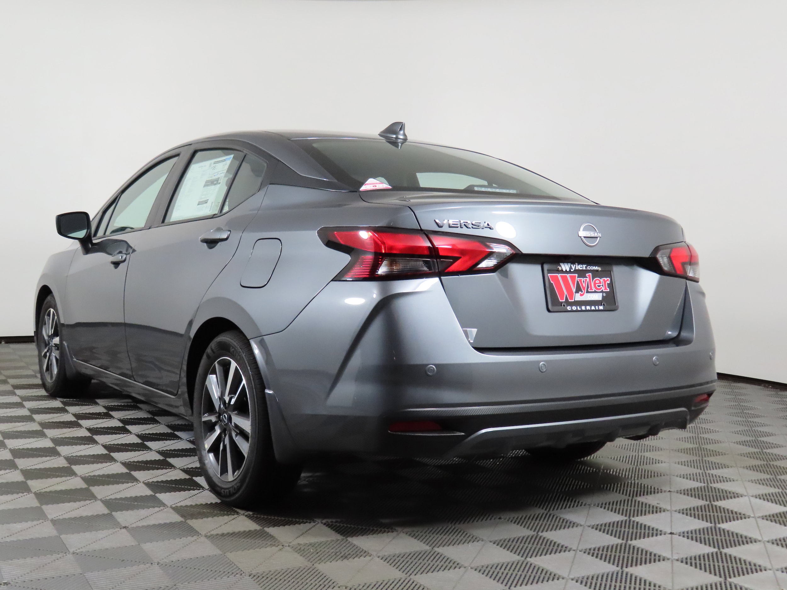 2025 Nissan Versa Sedan SV - Photo 16