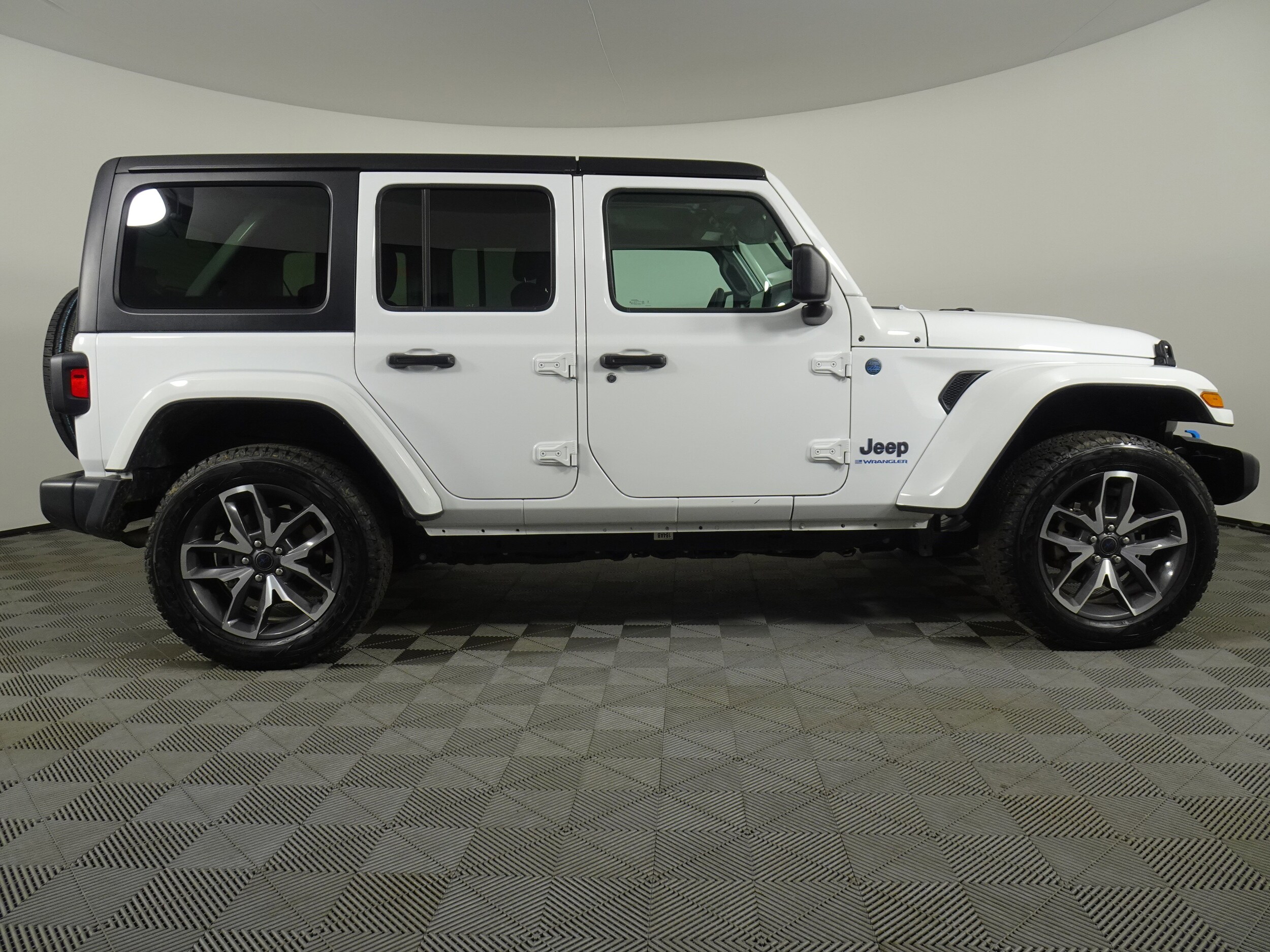 2024 Jeep Wrangler Sport S 4xe photo 2
