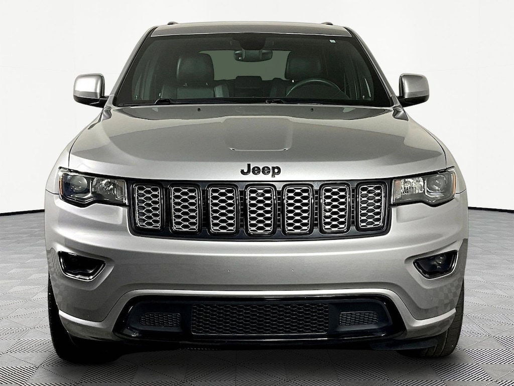 Used 2018 Jeep Grand Cherokee Altitude SUV