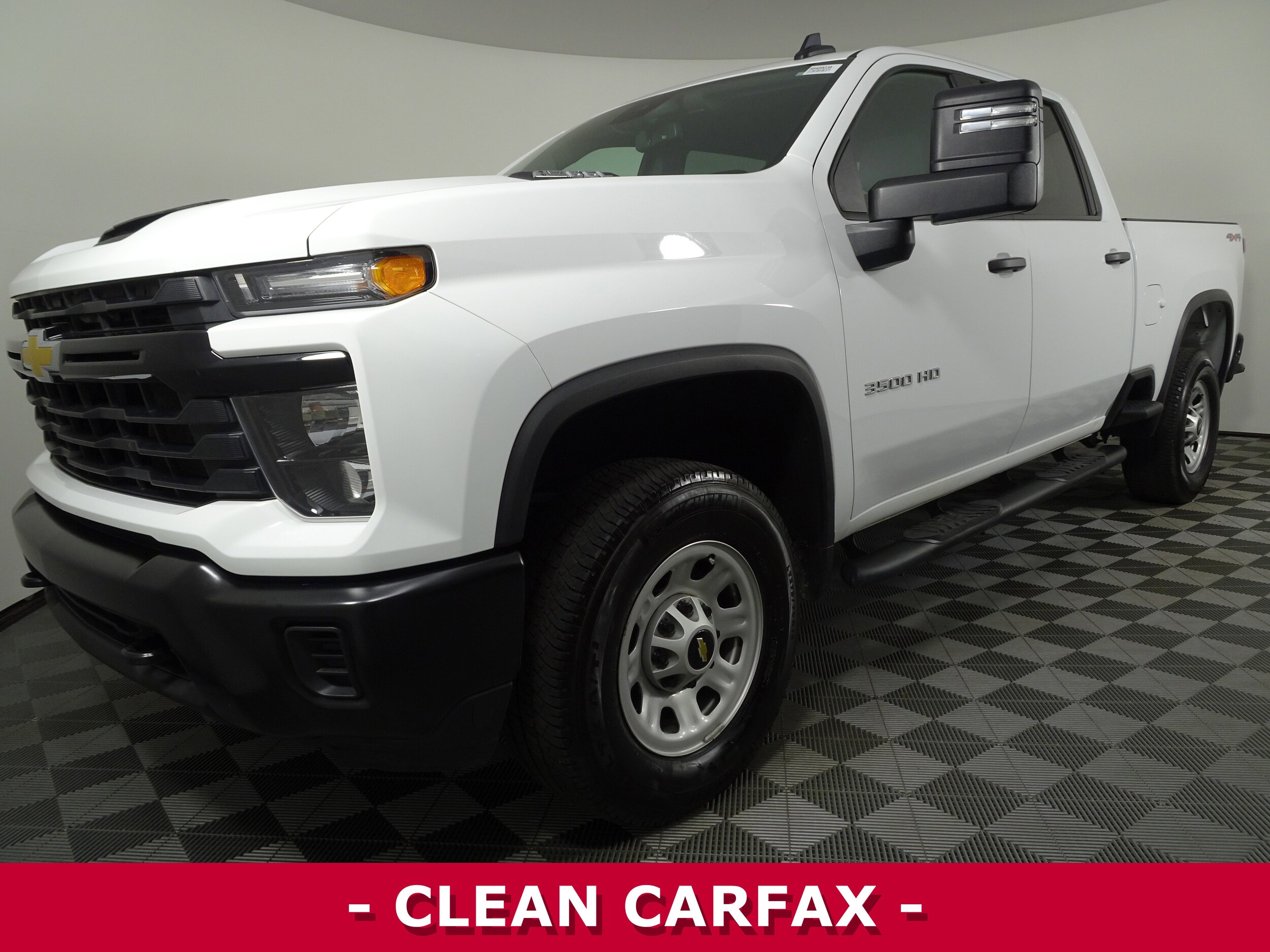 2024 Chevrolet Silverado 3500HD Work Truck photo 3