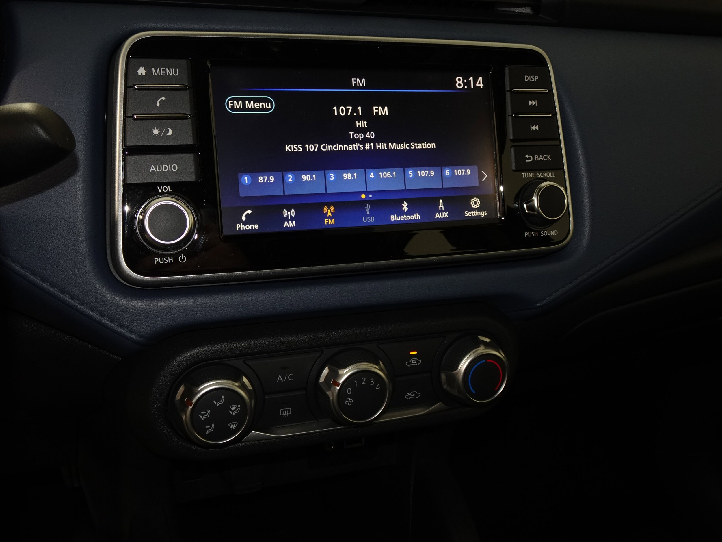 2025 Nissan Versa Sedan SV - Photo 22