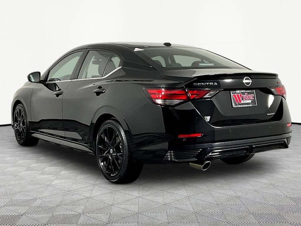 Used 2025 Nissan Sentra SR Sedan