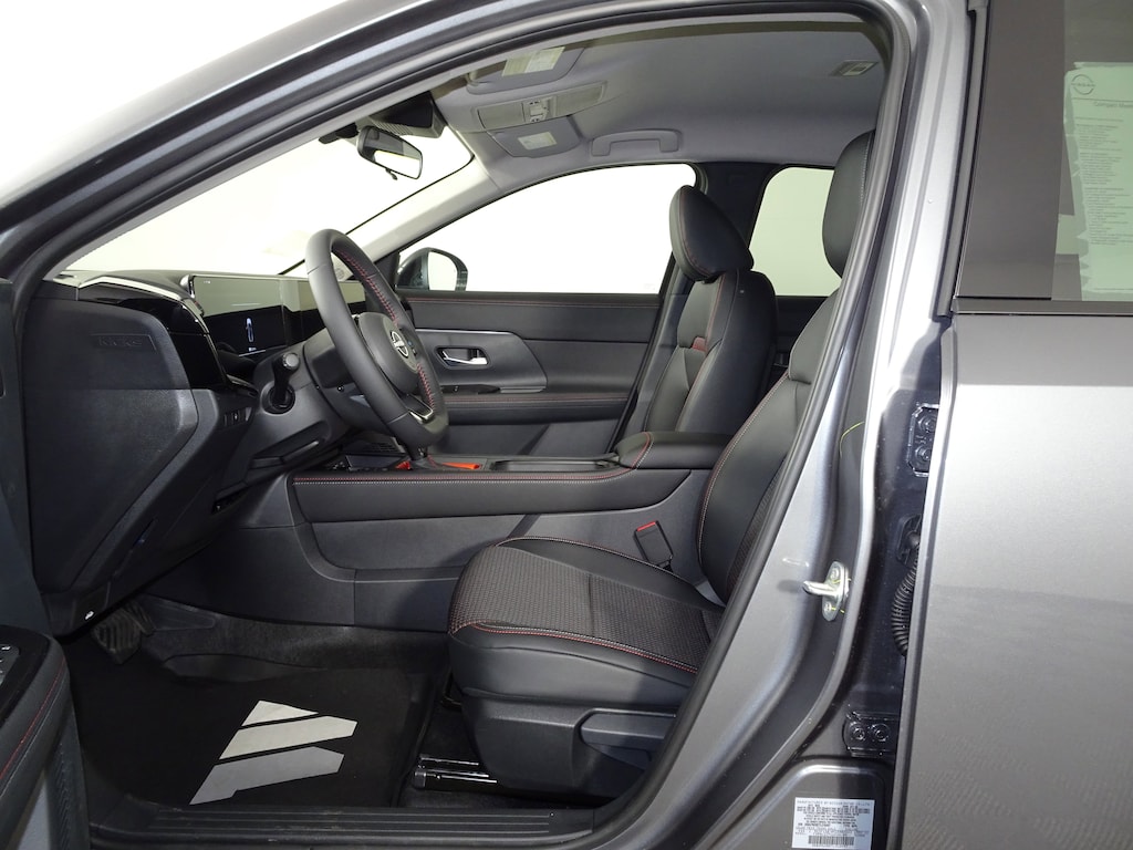 New 2026 Nissan Kicks SR SUV