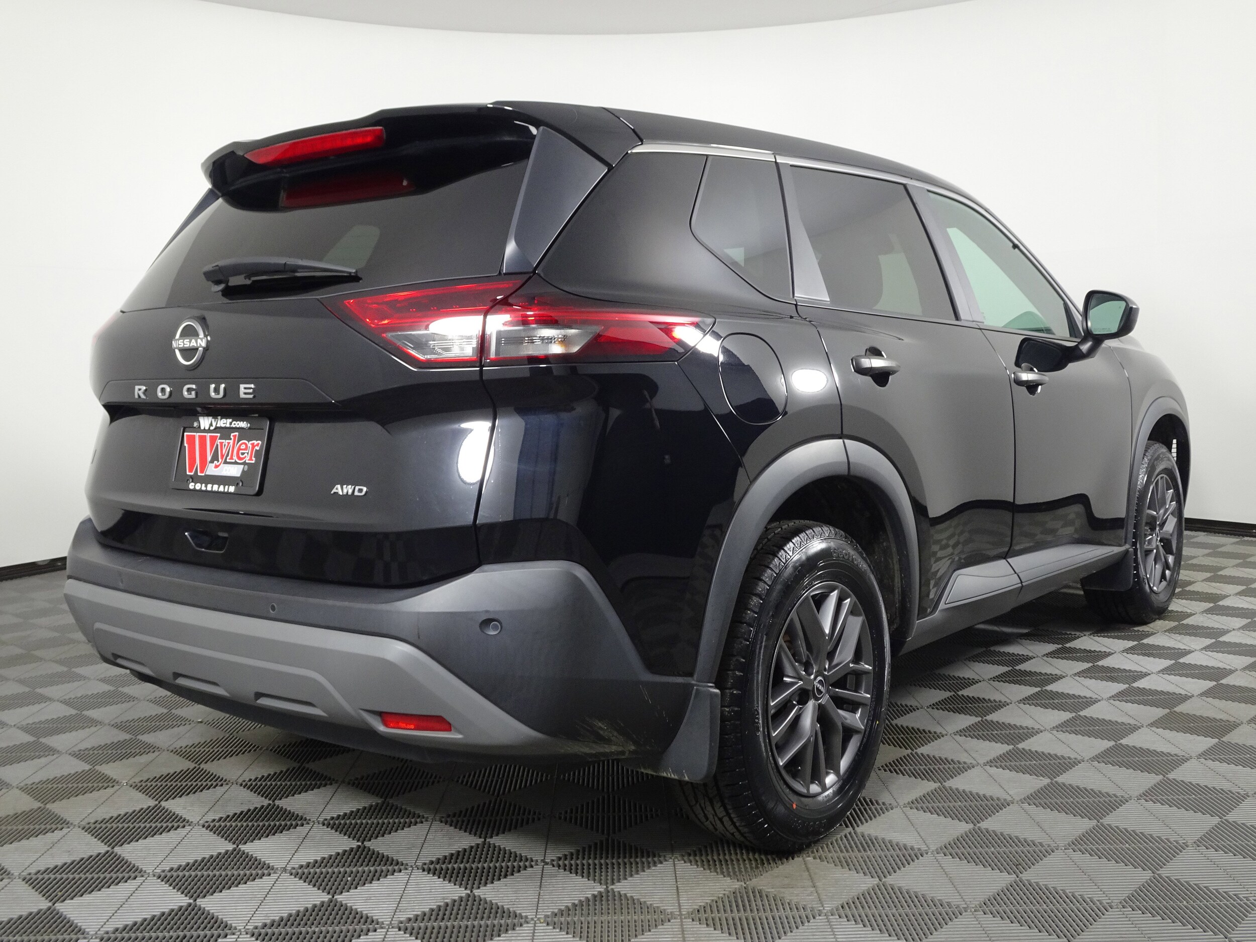 2023 Nissan Rogue S photo 2
