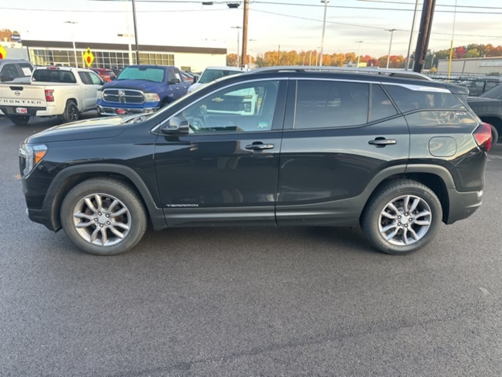 Used 2023 GMC Terrain SLT SUV