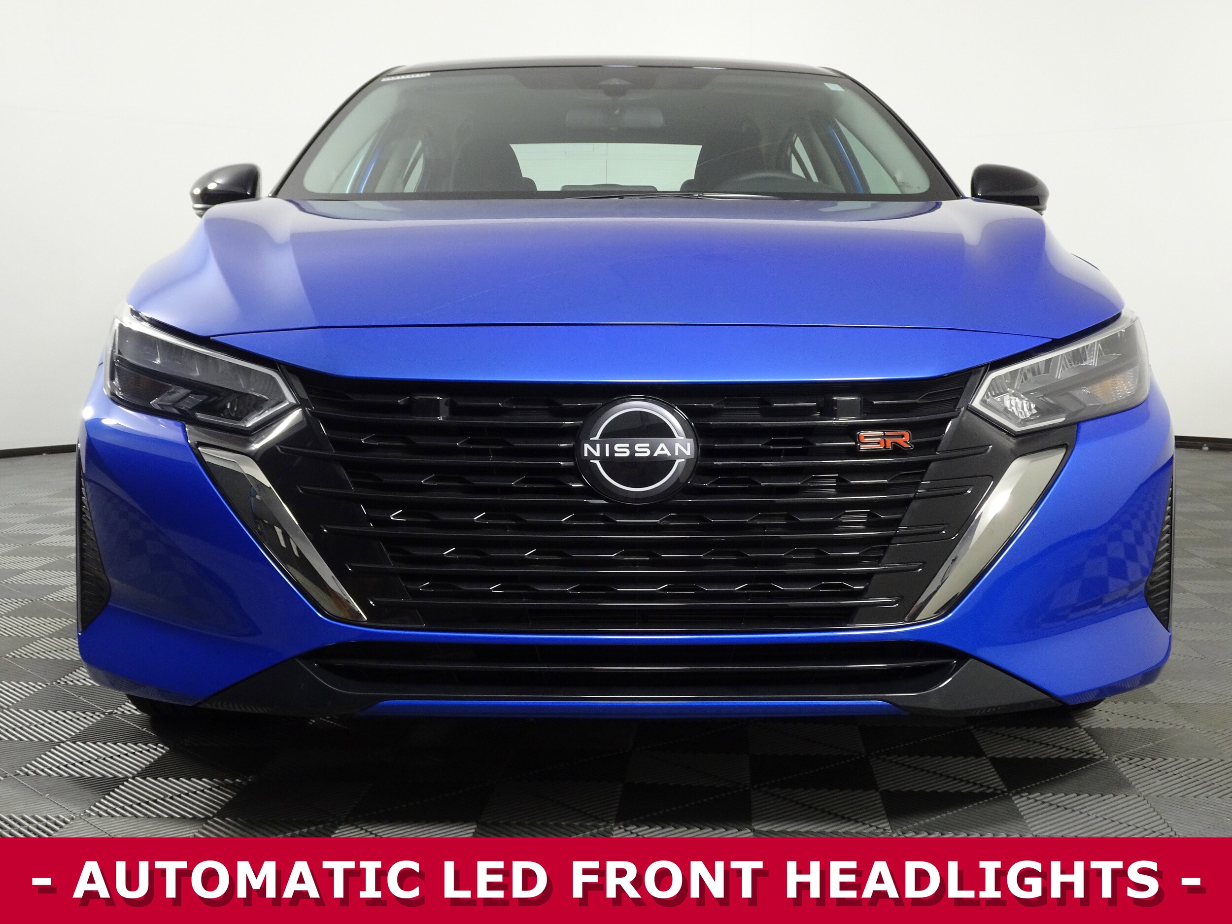 2025 Nissan Sentra SR photo 2