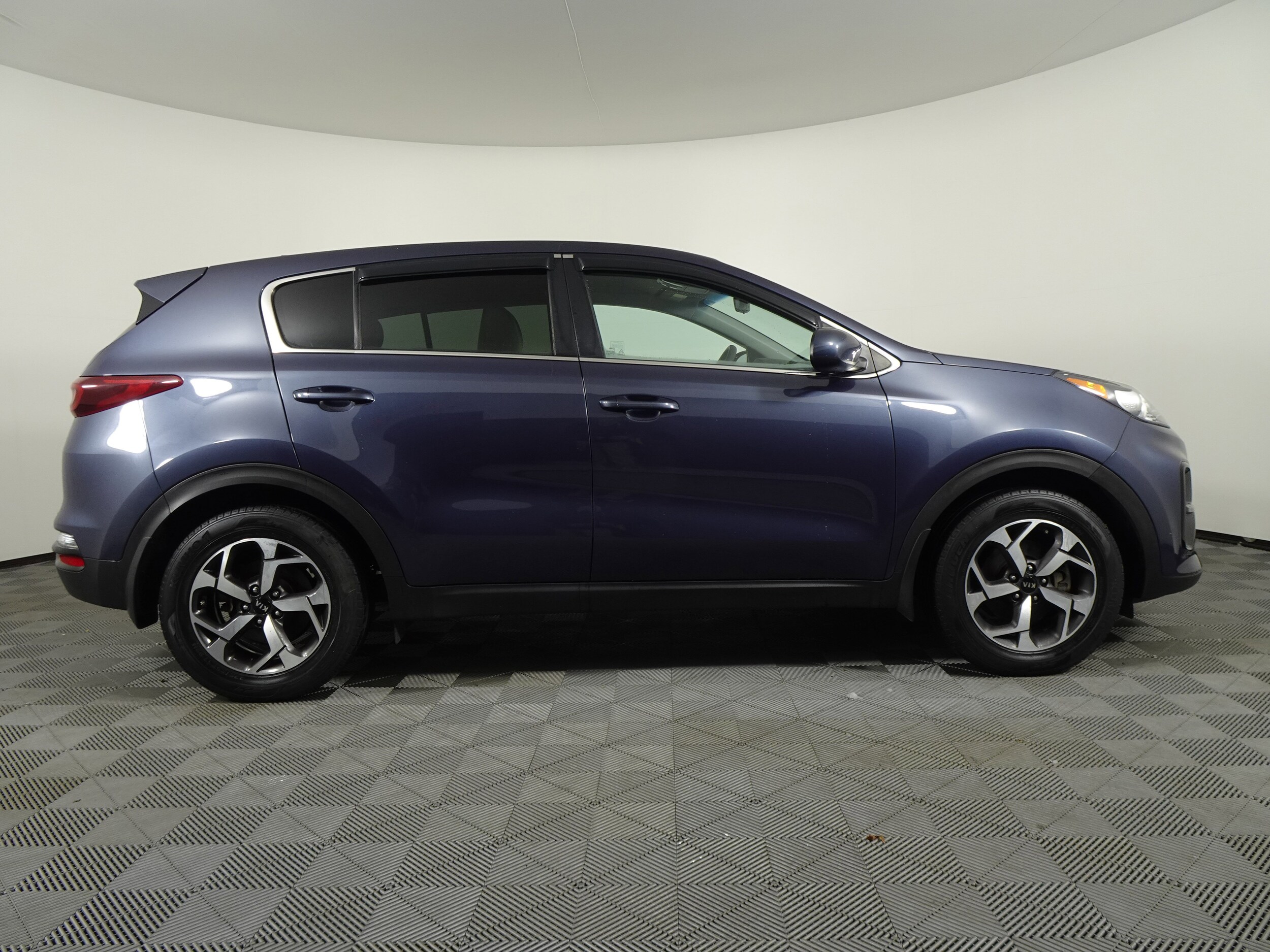 2020 Kia Sportage LX photo 2