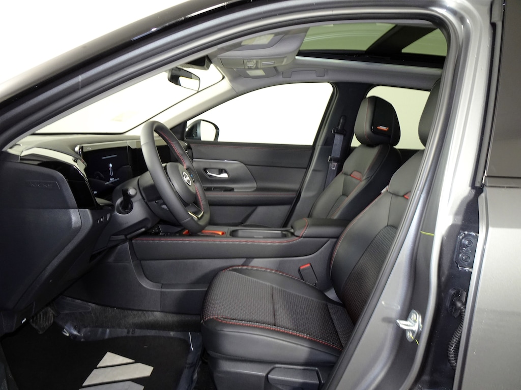 New 2026 Nissan Kicks SR SUV