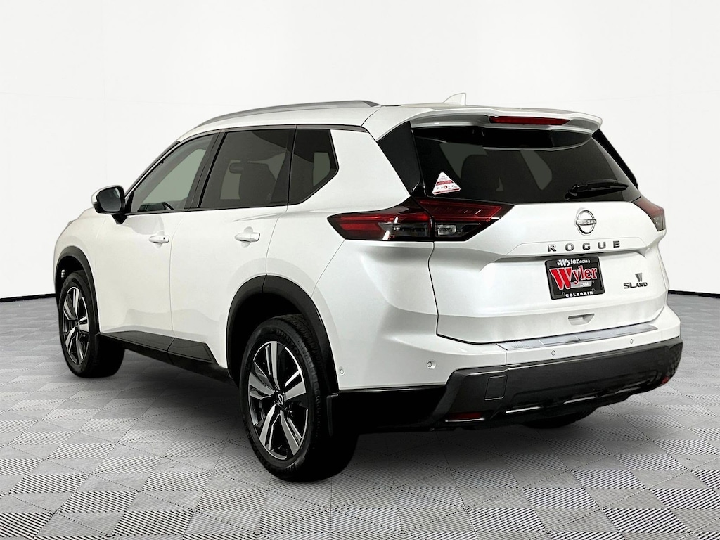 Used 2025 Nissan Rogue SL SUV