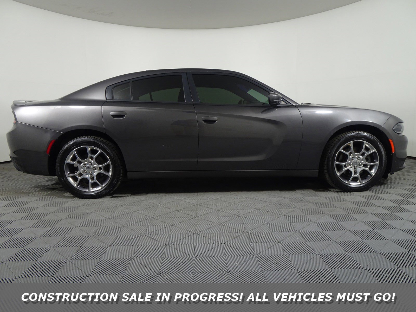 Used 2015 Dodge Charger SXT with VIN 2C3CDXJGXFH929370 for sale in Batavia, OH