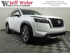 2025 Nissan Pathfinder SL SUV