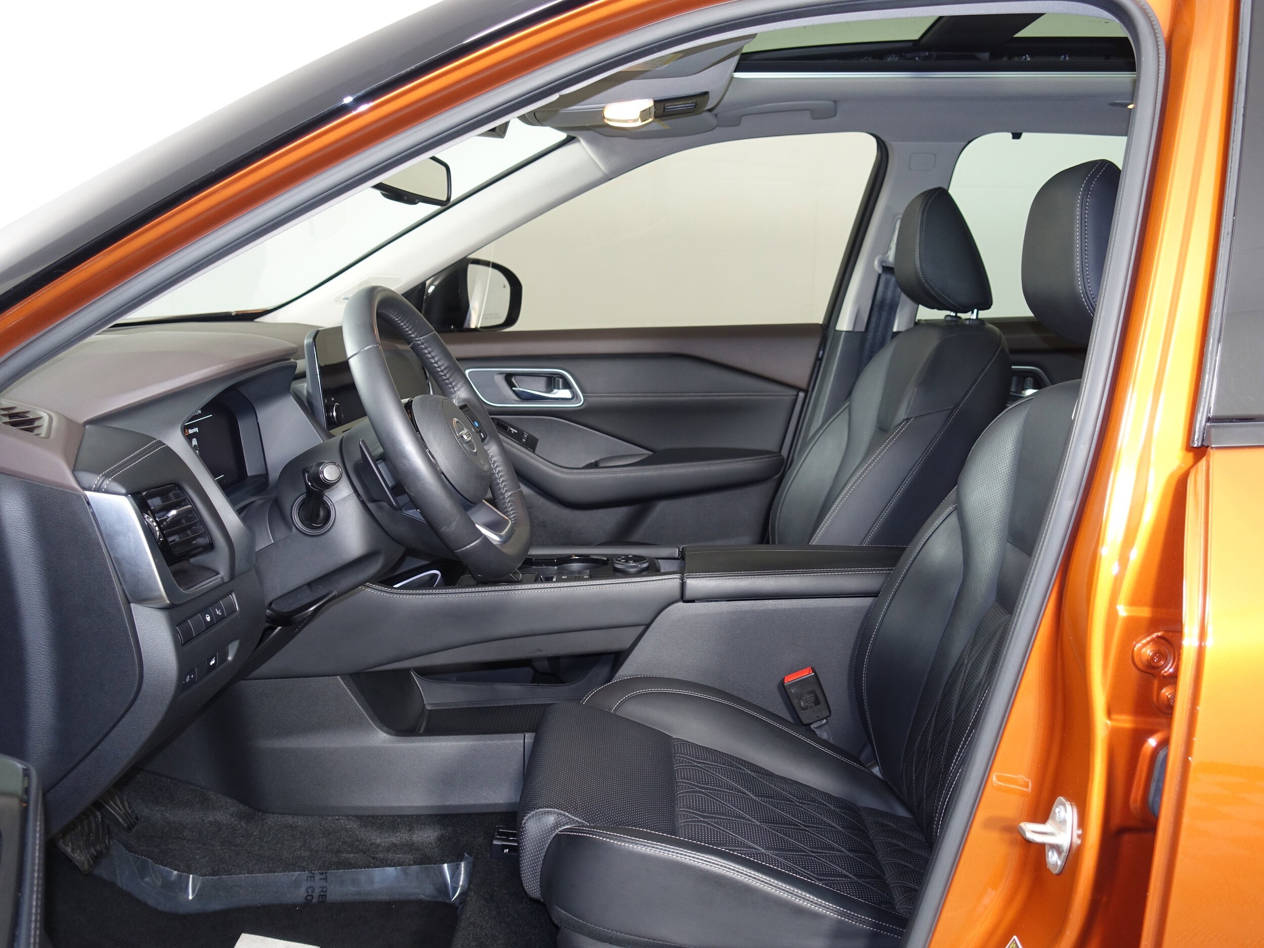 2021 Nissan Rogue Platinum photo 3