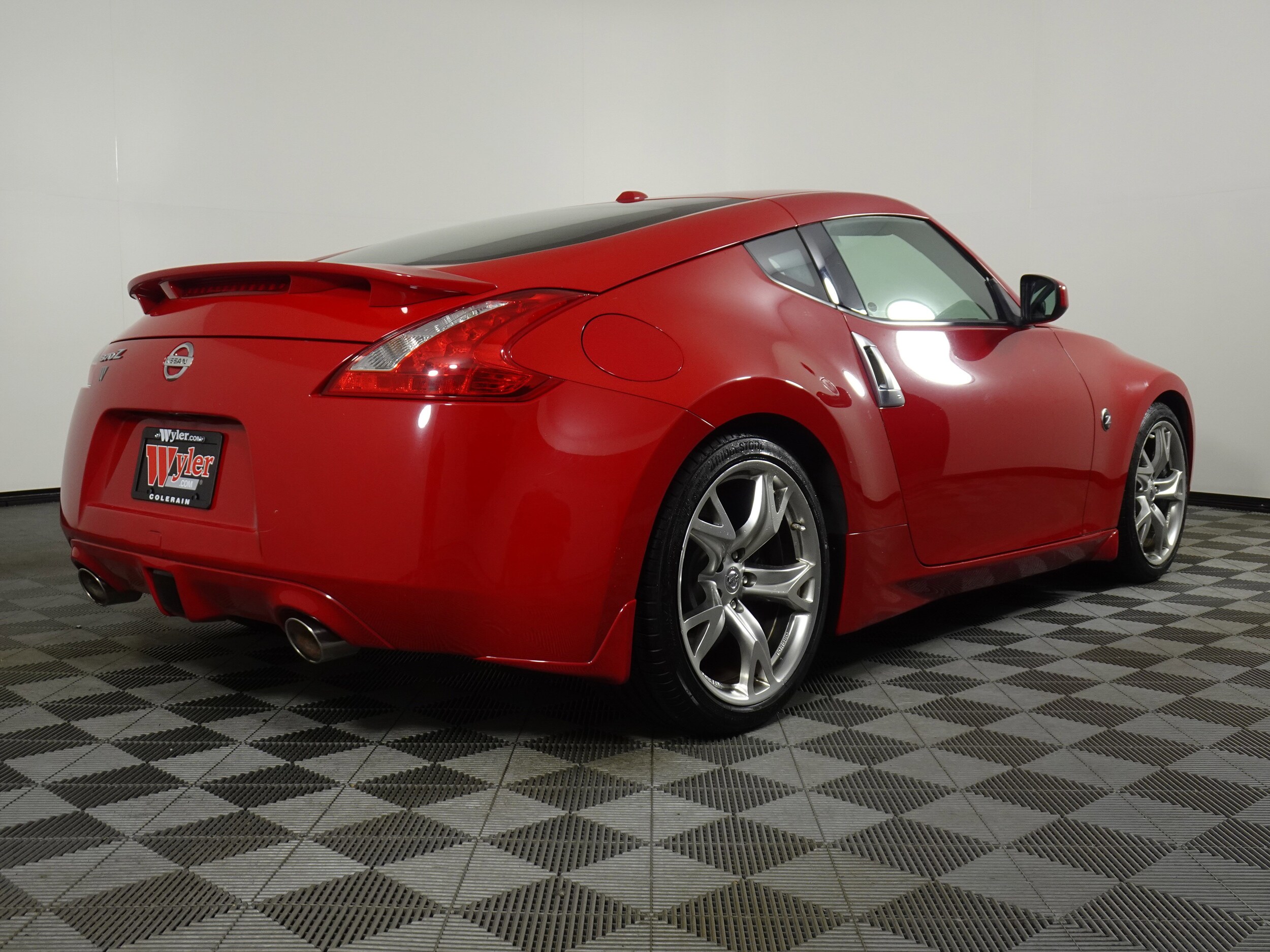 2009 Nissan 370Z Touring photo 3