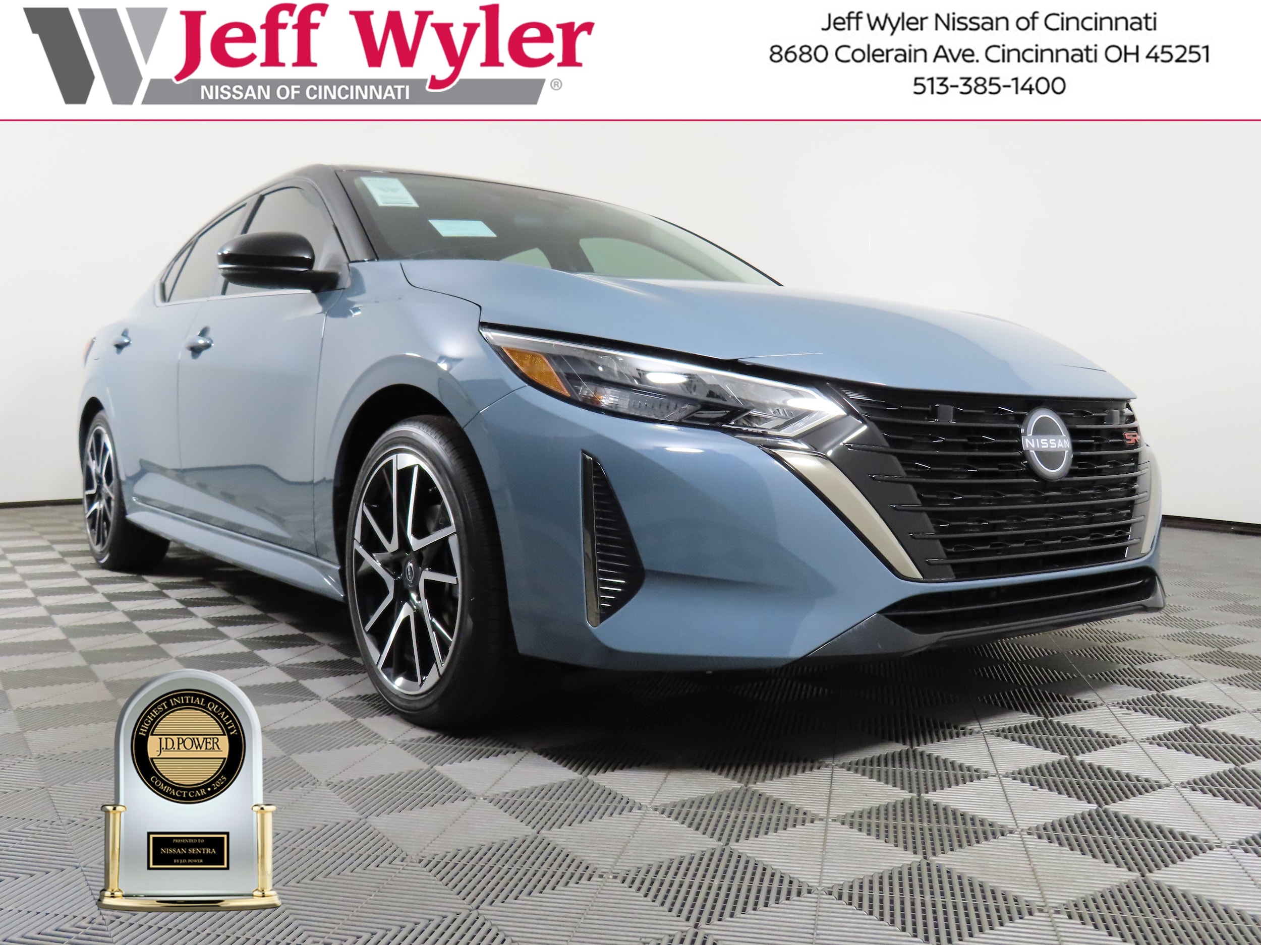 2025 Nissan Sentra SR's photo