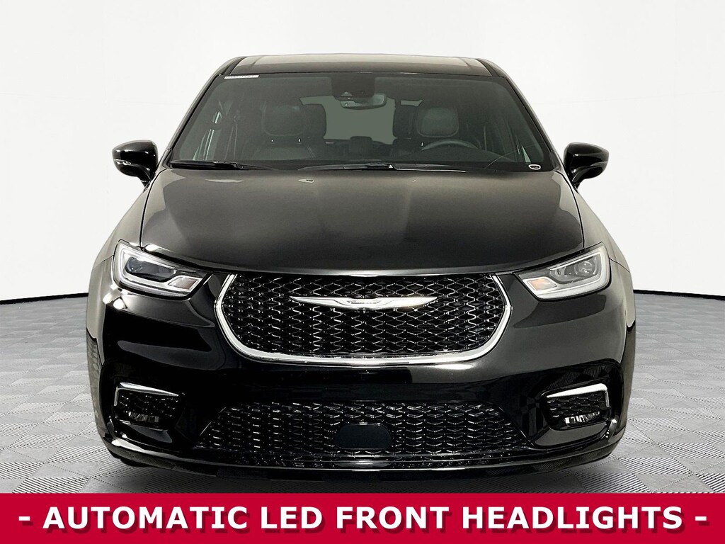 Used 2025 Chrysler Pacifica Select Minivan/Van