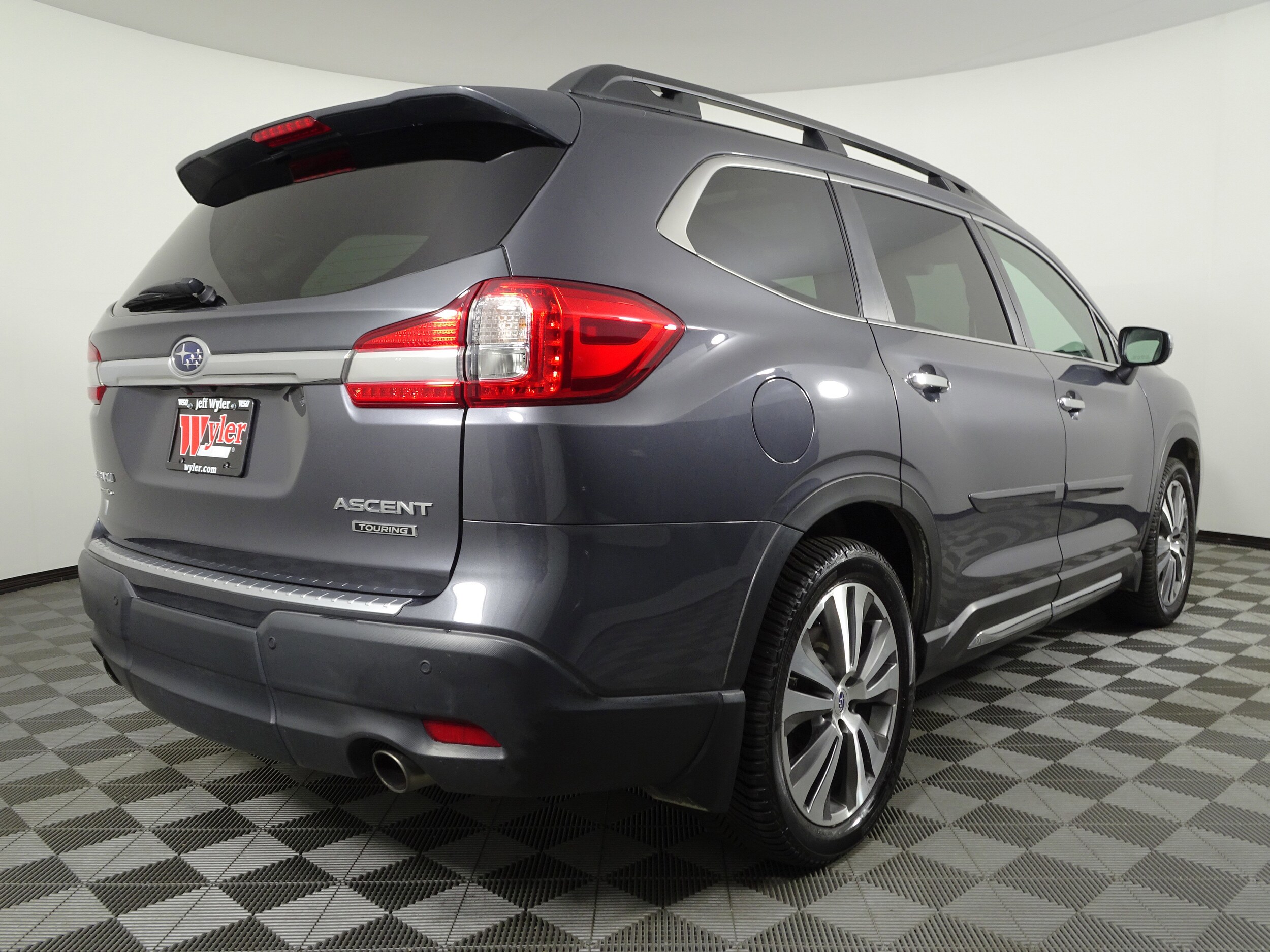 2020 Subaru Ascent Touring photo 2