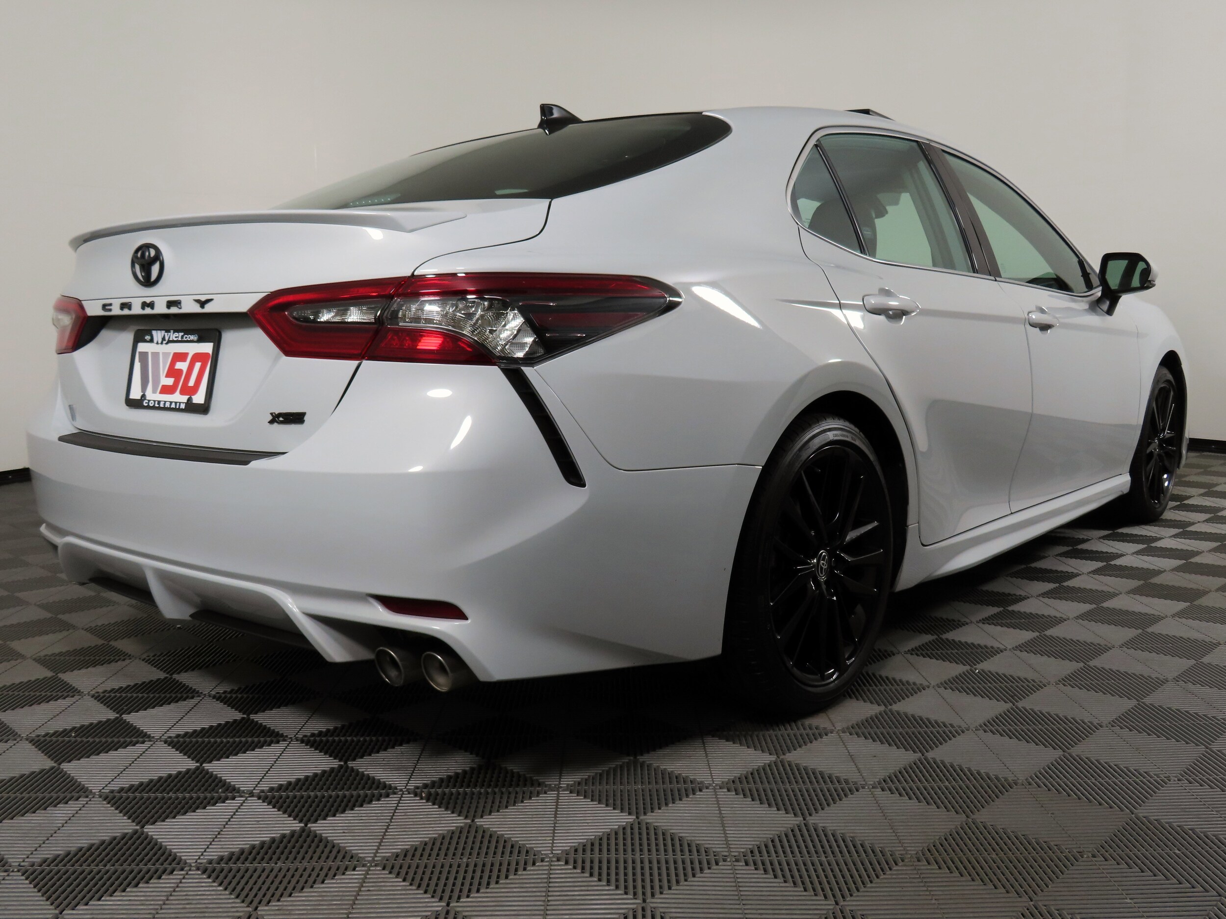 2023 Toyota Camry XSE photo 3