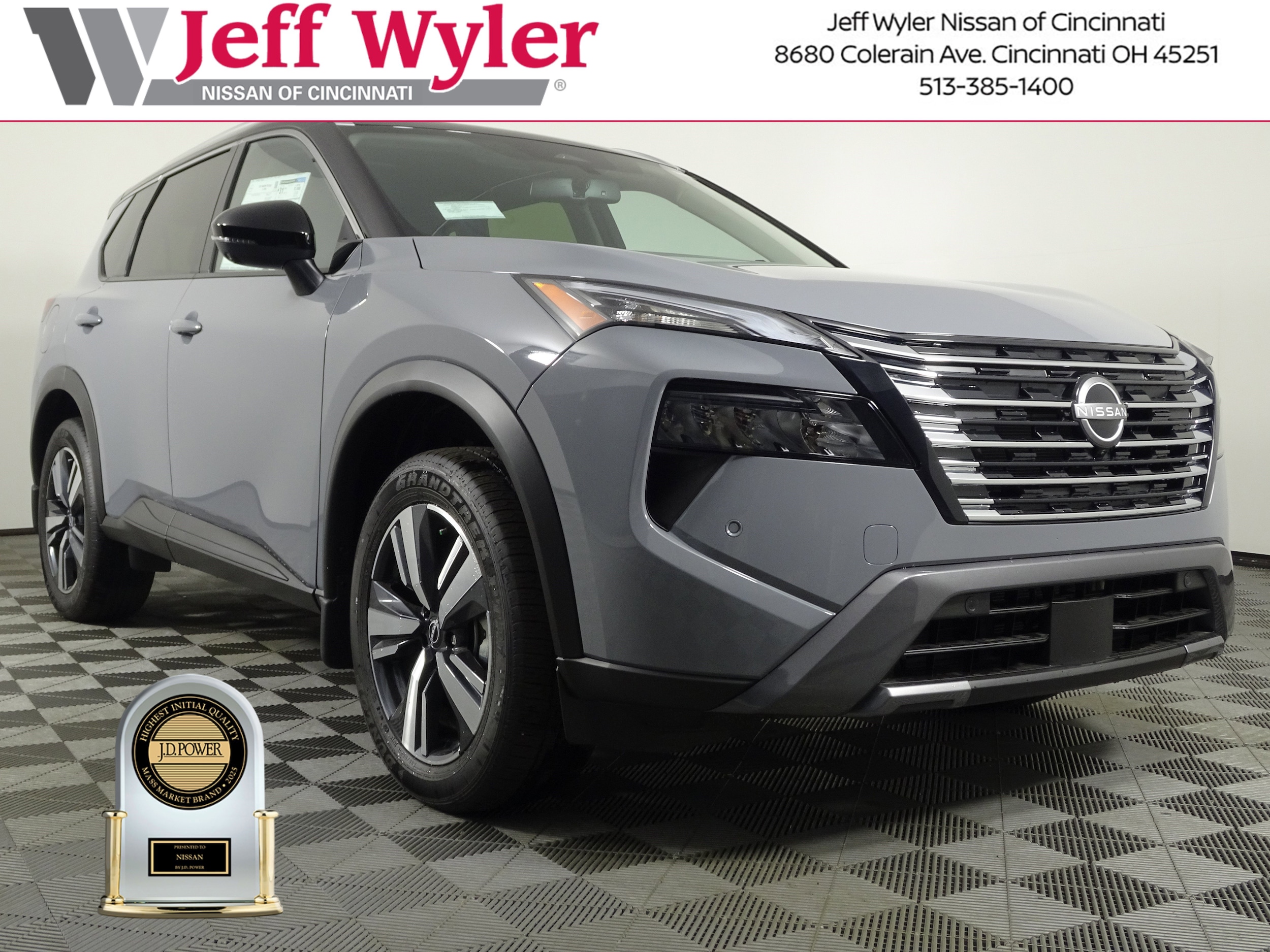 2025 Nissan Rogue SL's photo