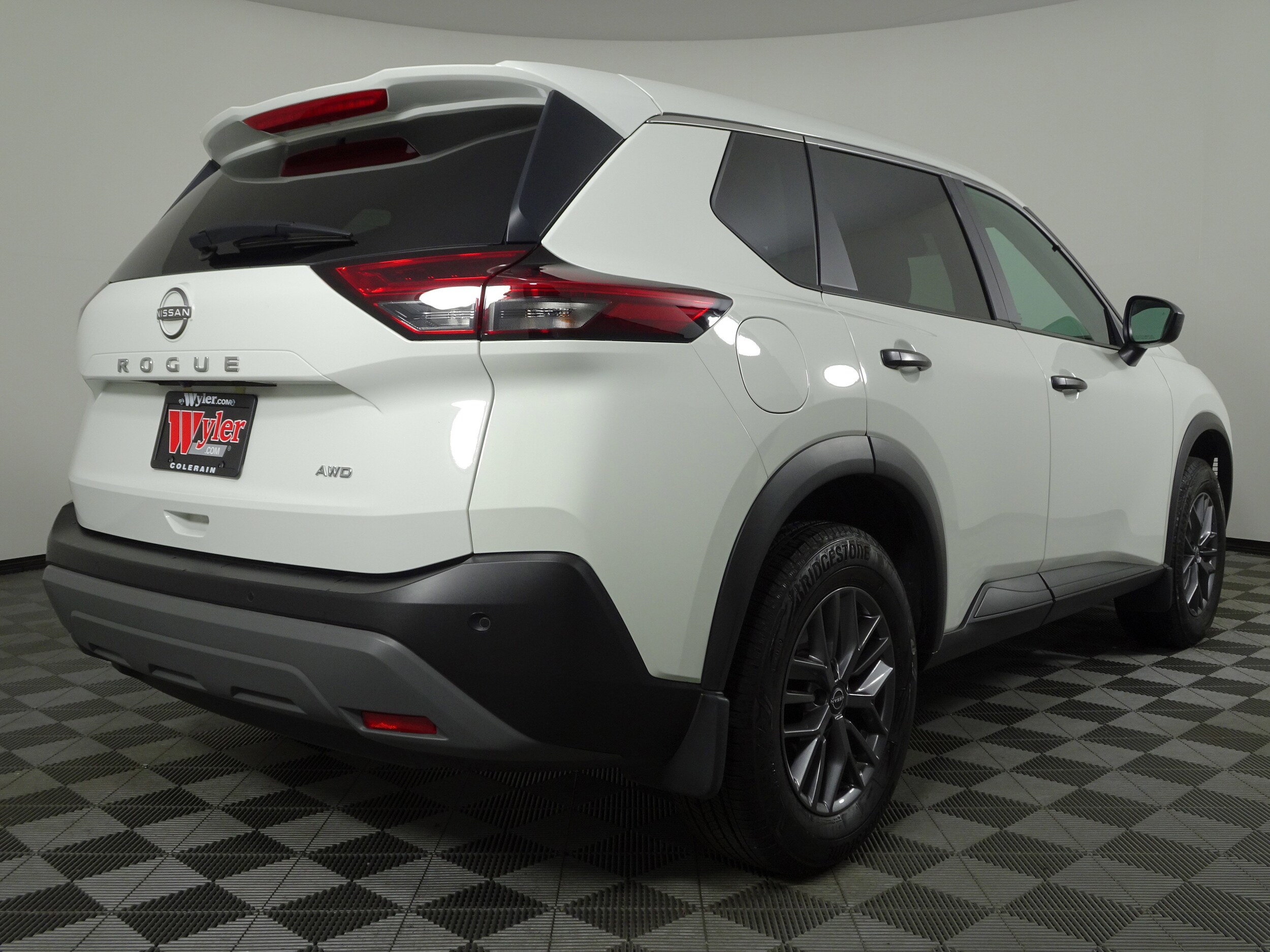 2023 Nissan Rogue S photo 3