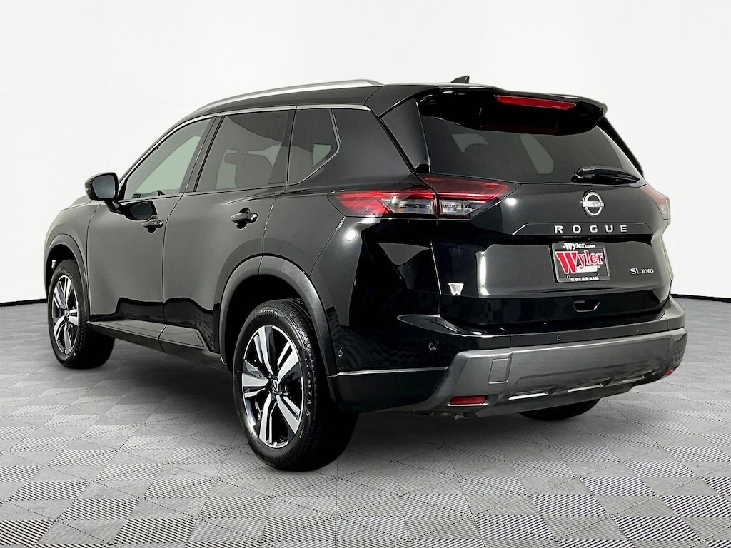 Used 2026 Nissan Rogue SL SUV