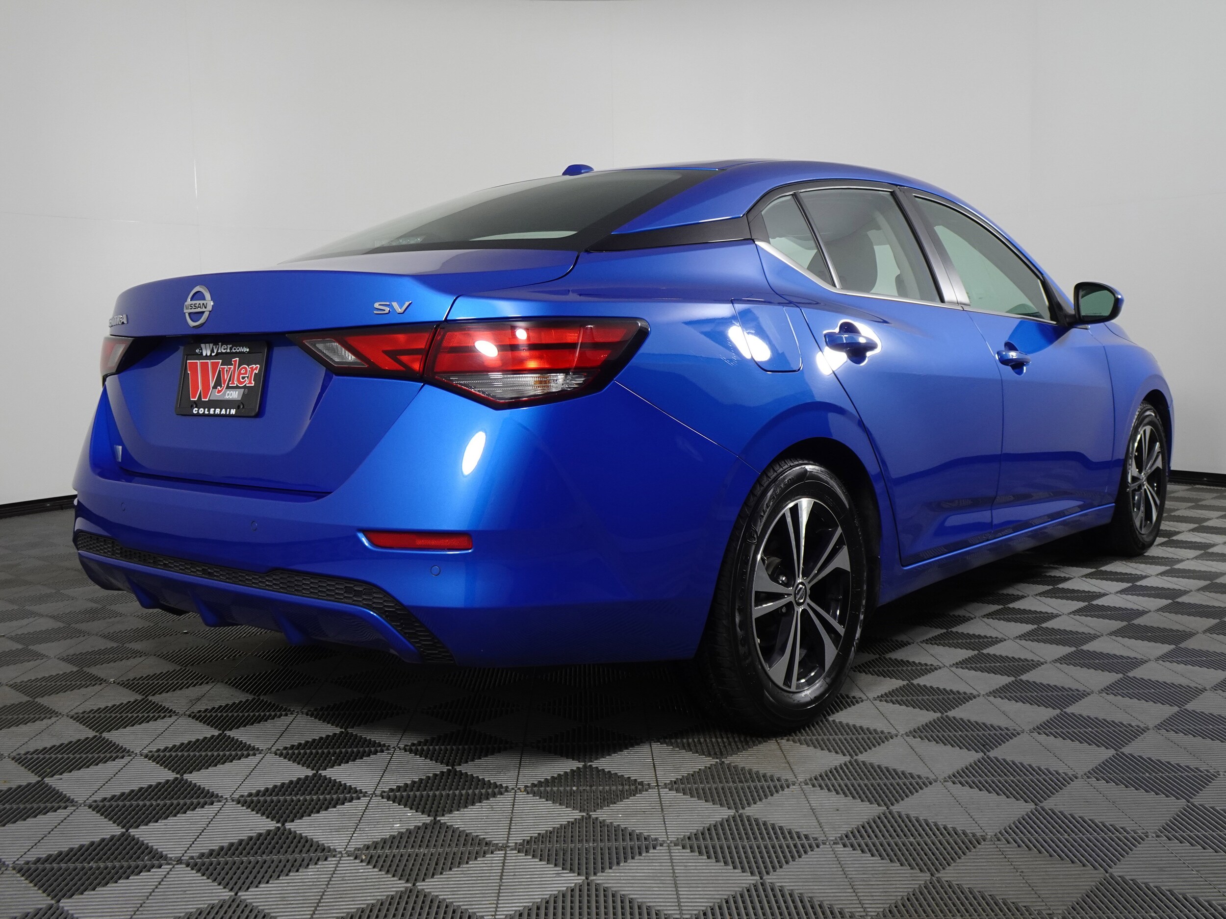 2023 Nissan Sentra SV photo 3