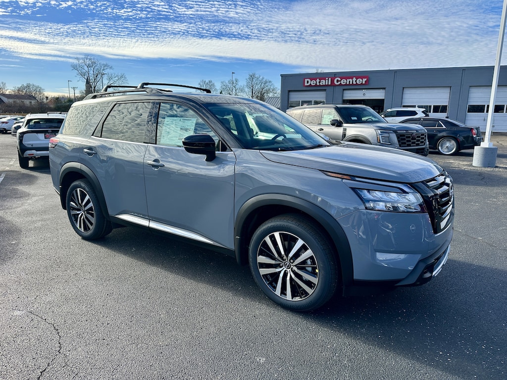 New 2025 Nissan Pathfinder Platinum SUV