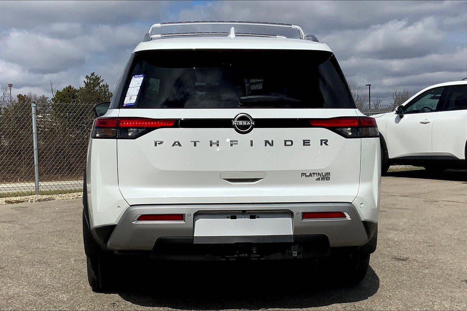 2025 Nissan Pathfinder Platinum photo 4