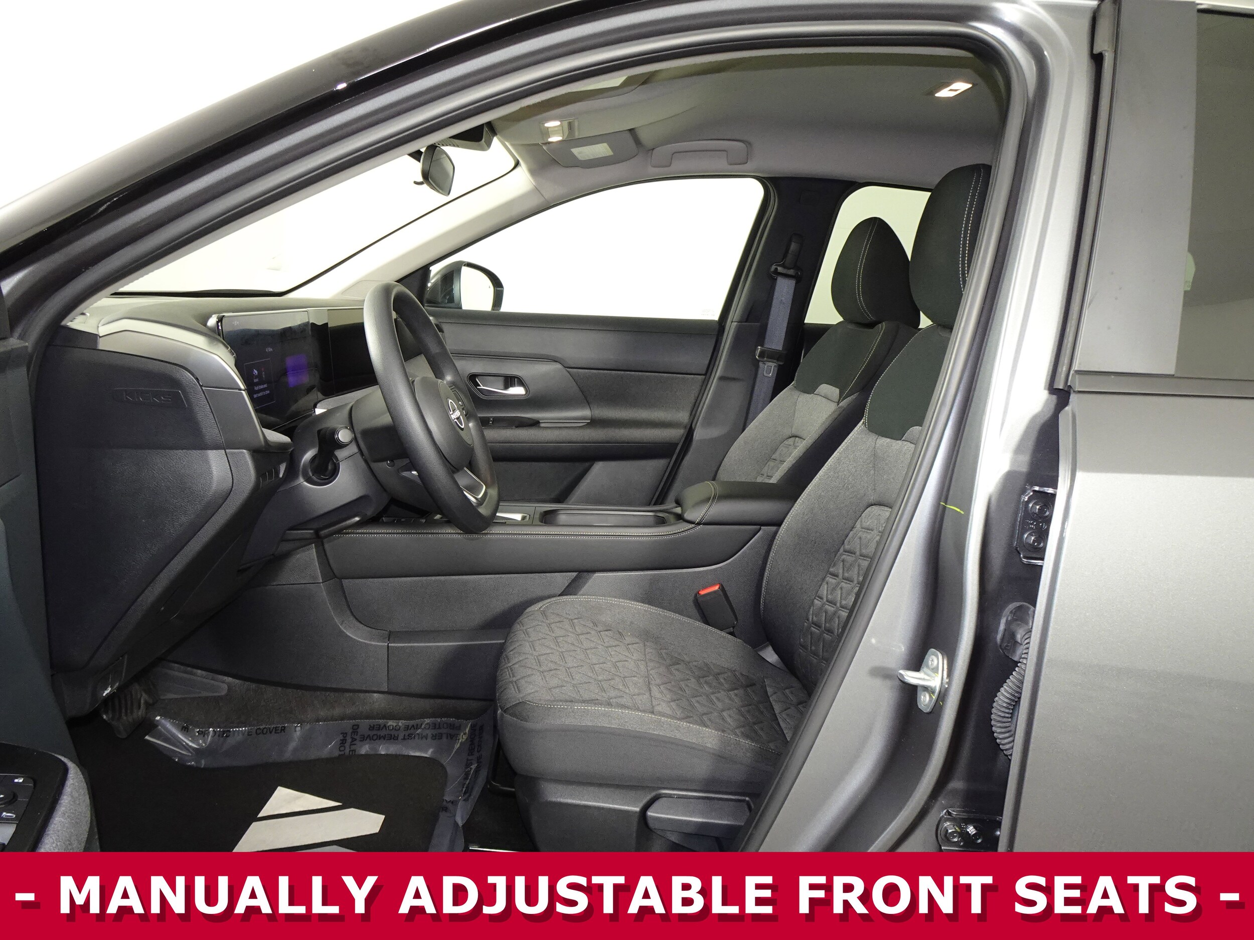 2025 Nissan Kicks SV photo 4