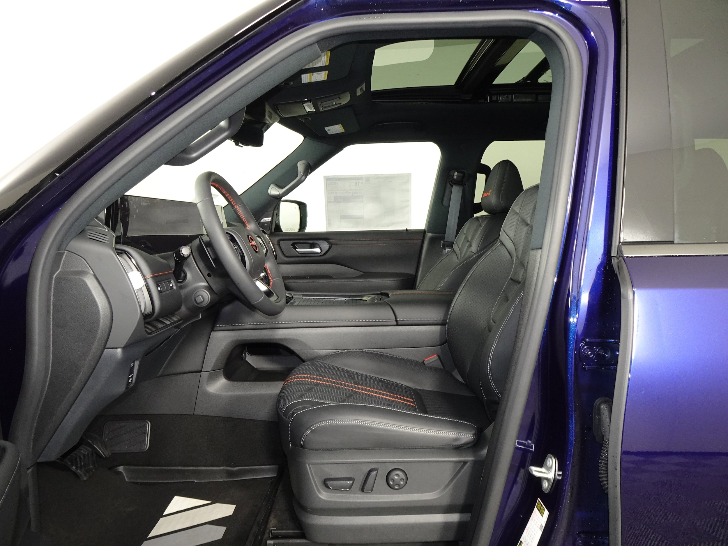 2025 Nissan Armada photo 4