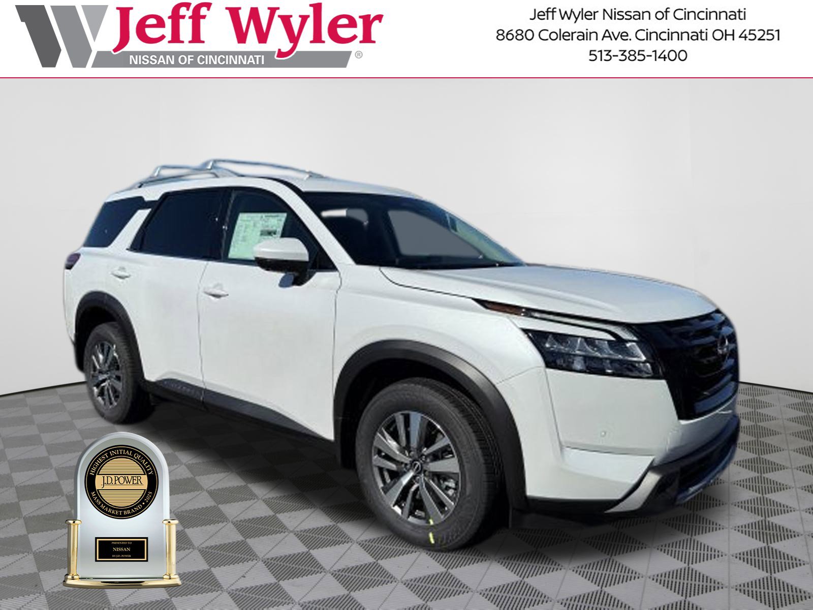 2025 Nissan Pathfinder SL's photo