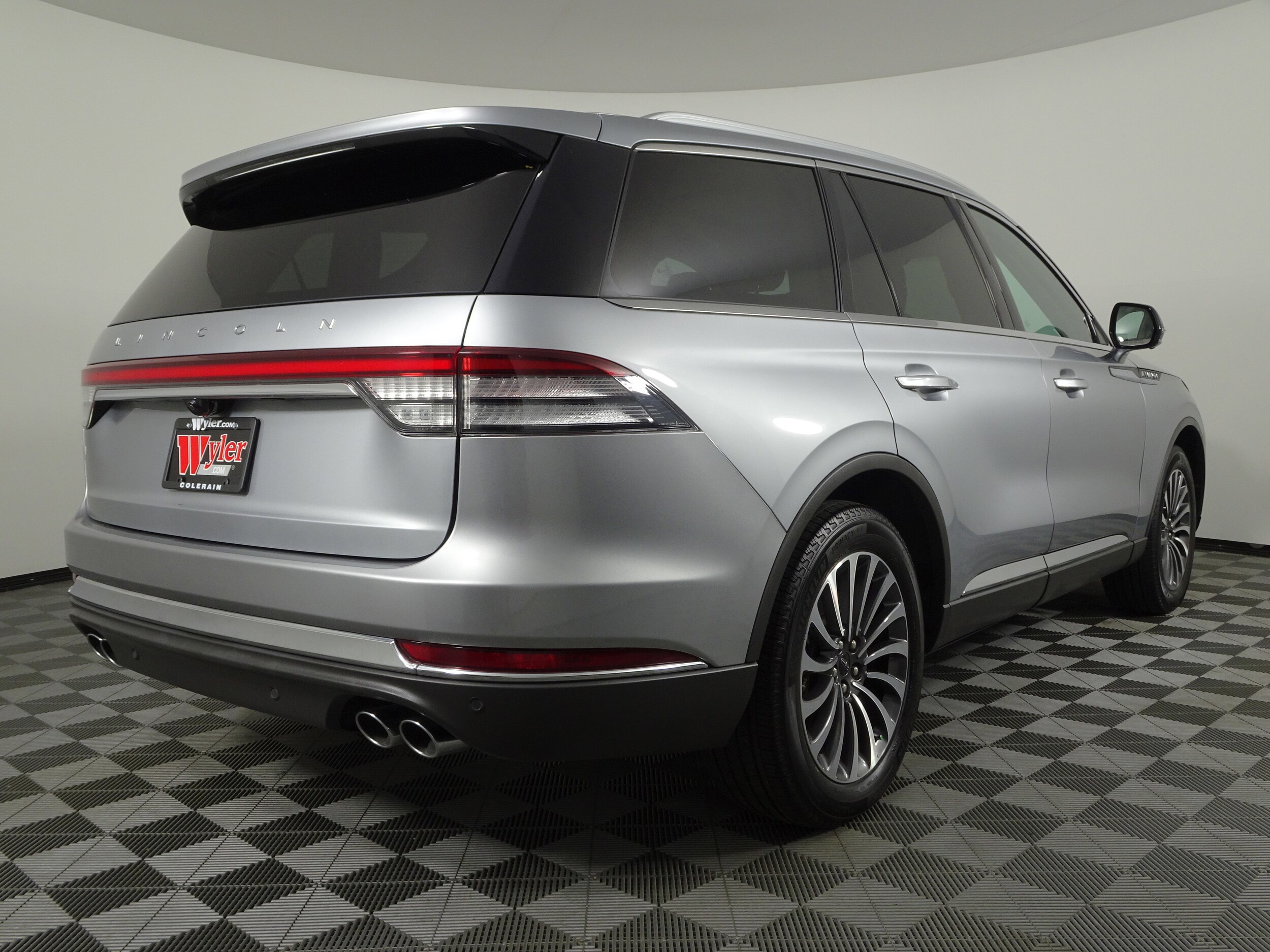 2023 Lincoln Aviator Reserve photo 3