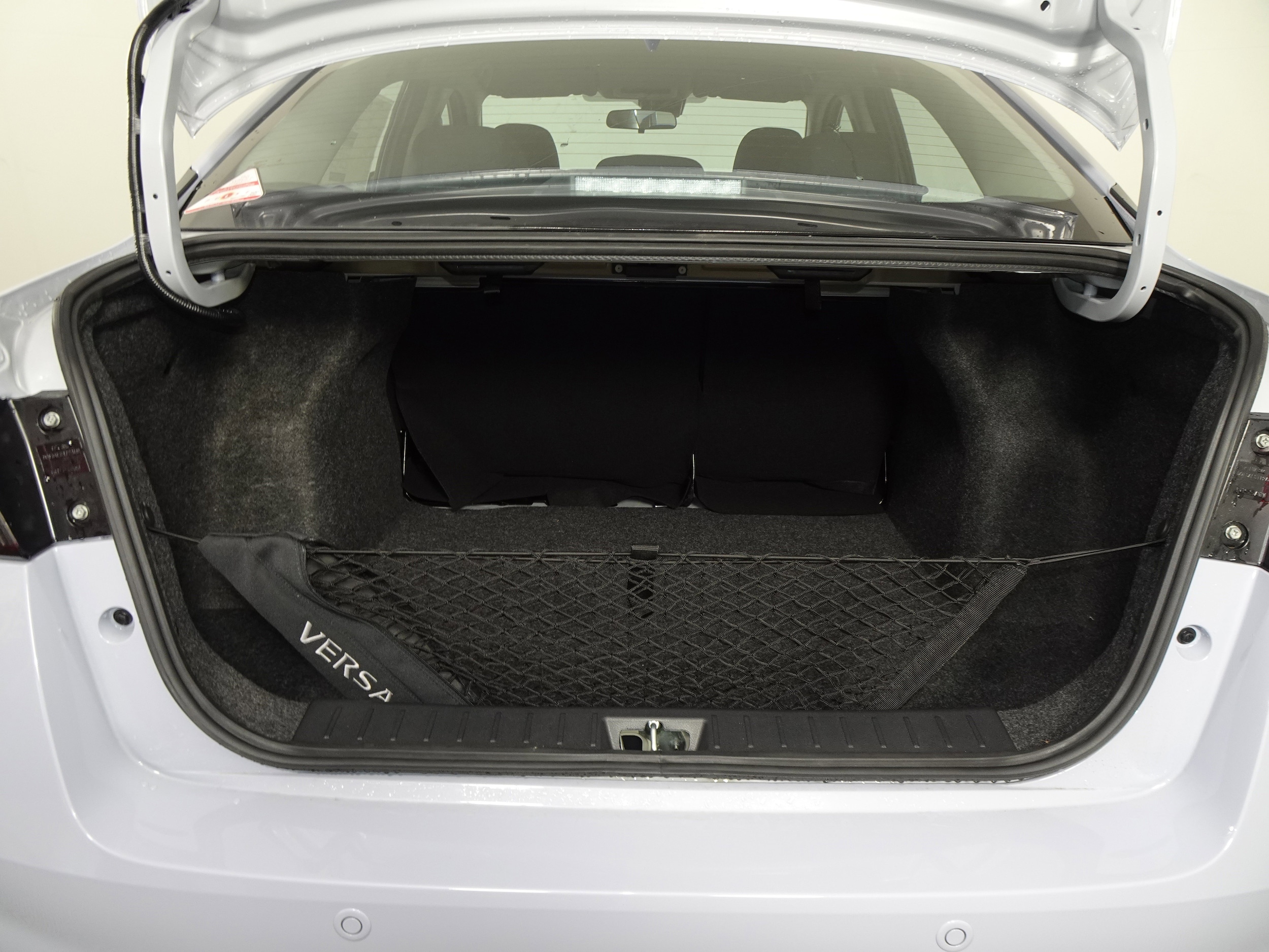 2025 Nissan Versa Sedan SV - Photo 11