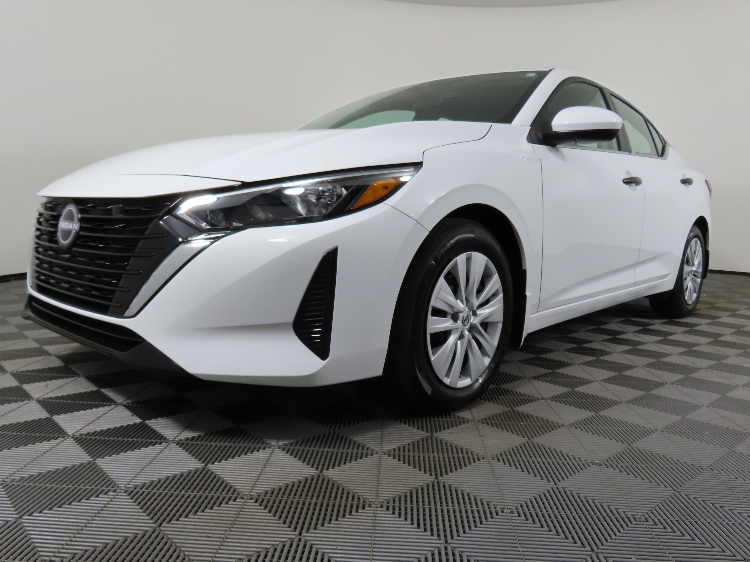 2025 Nissan Sentra S photo 2