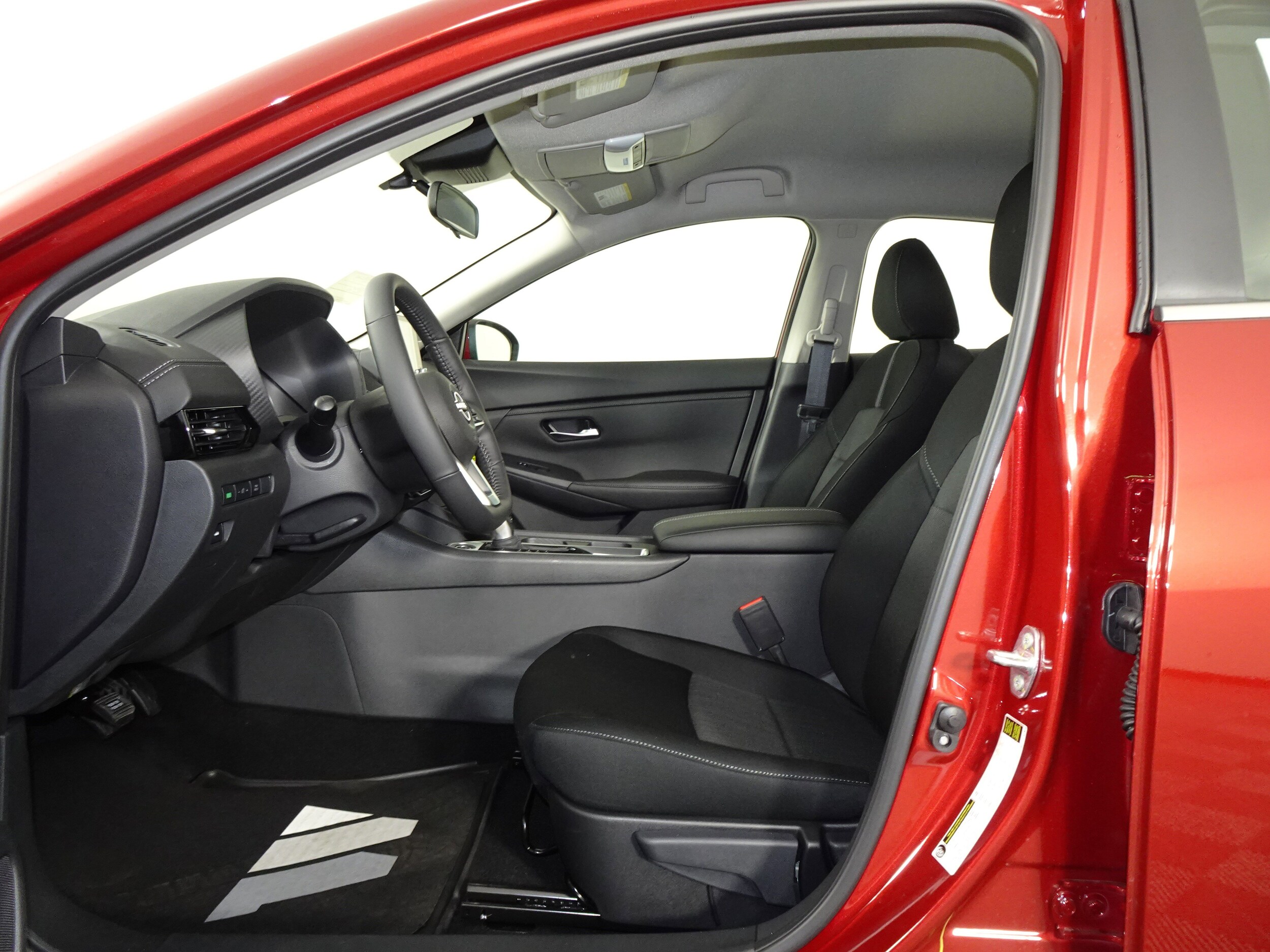 2025 Nissan Sentra SV photo 4